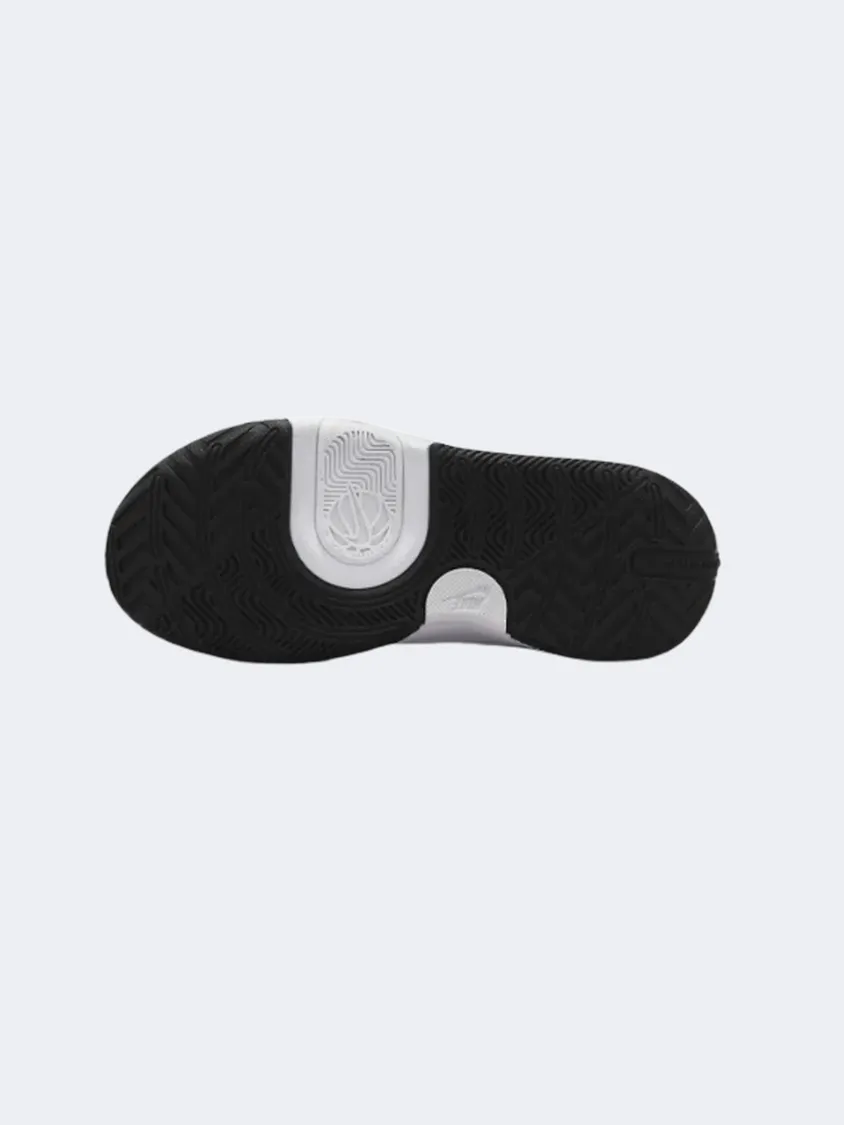 Nike Team Hustle D11 Ps-Boys Basketball Shoes Black/White Vibration Dampening Layer