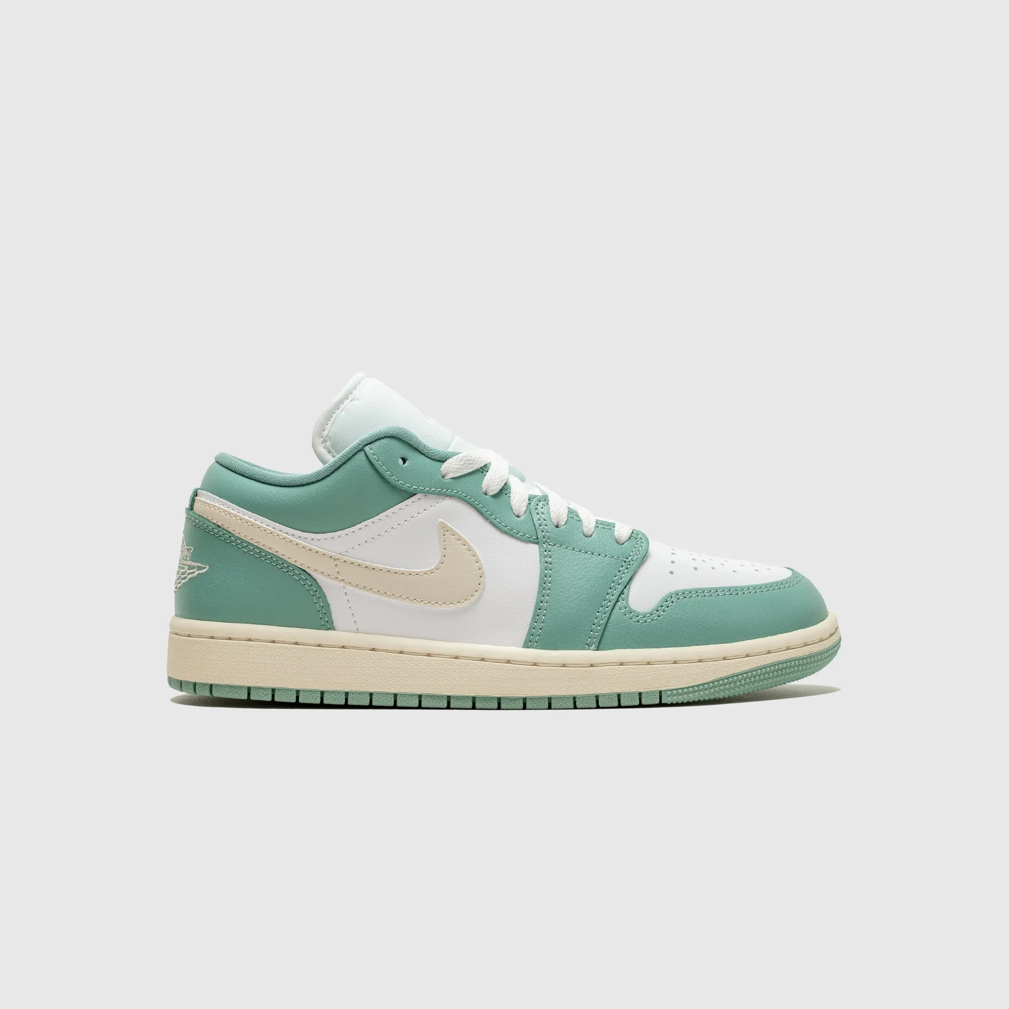 WMNS AIR JORDAN 1 LOW "CANNON" Comfort collar Durable Fabric