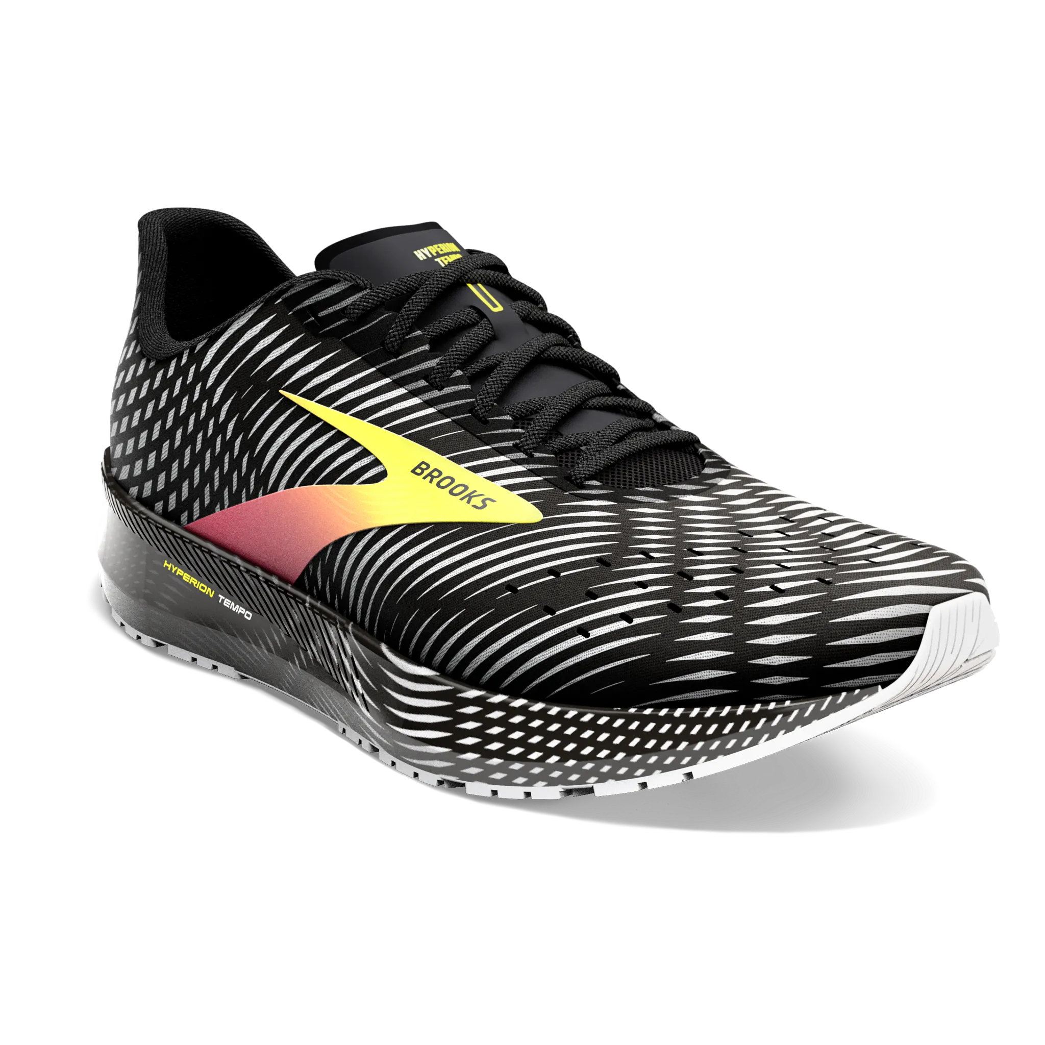 Men's Hyperion Tempo running during a foggy day