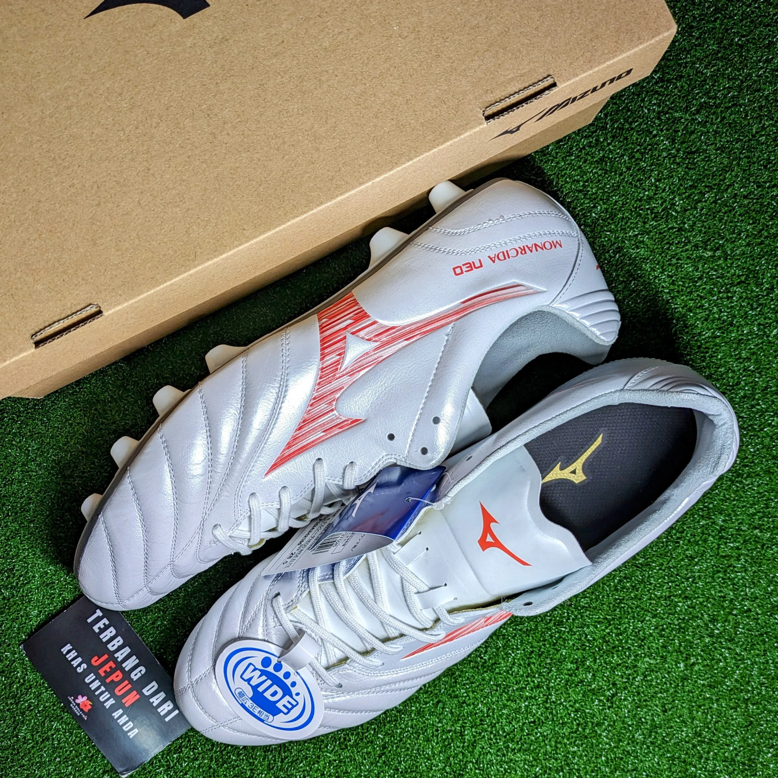 Mizuno Monarcida Neo 3 Wide Elite(White/Red) Non-Slip Grip