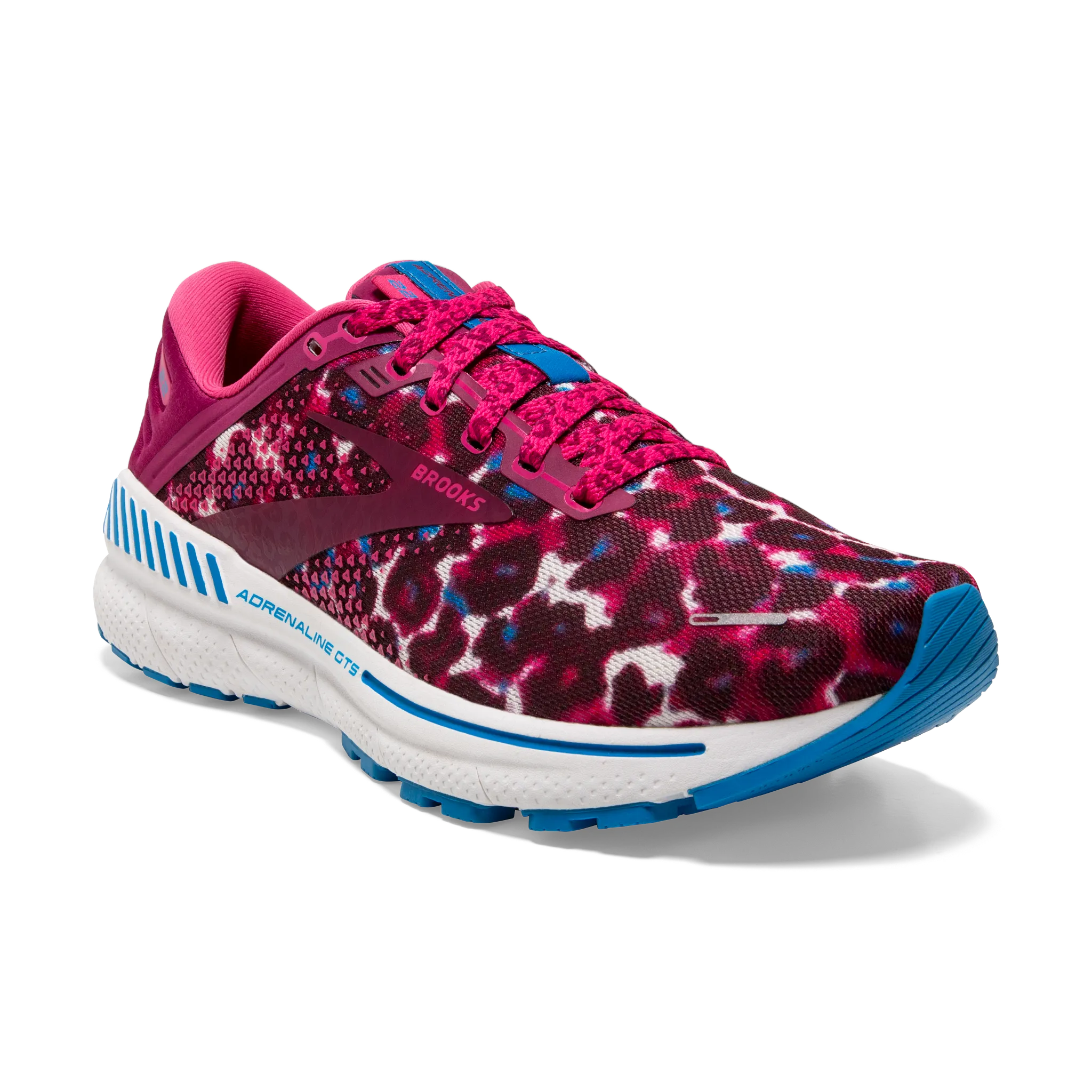 running in a rope bridge area shoes Women's Adrenaline GTS 22