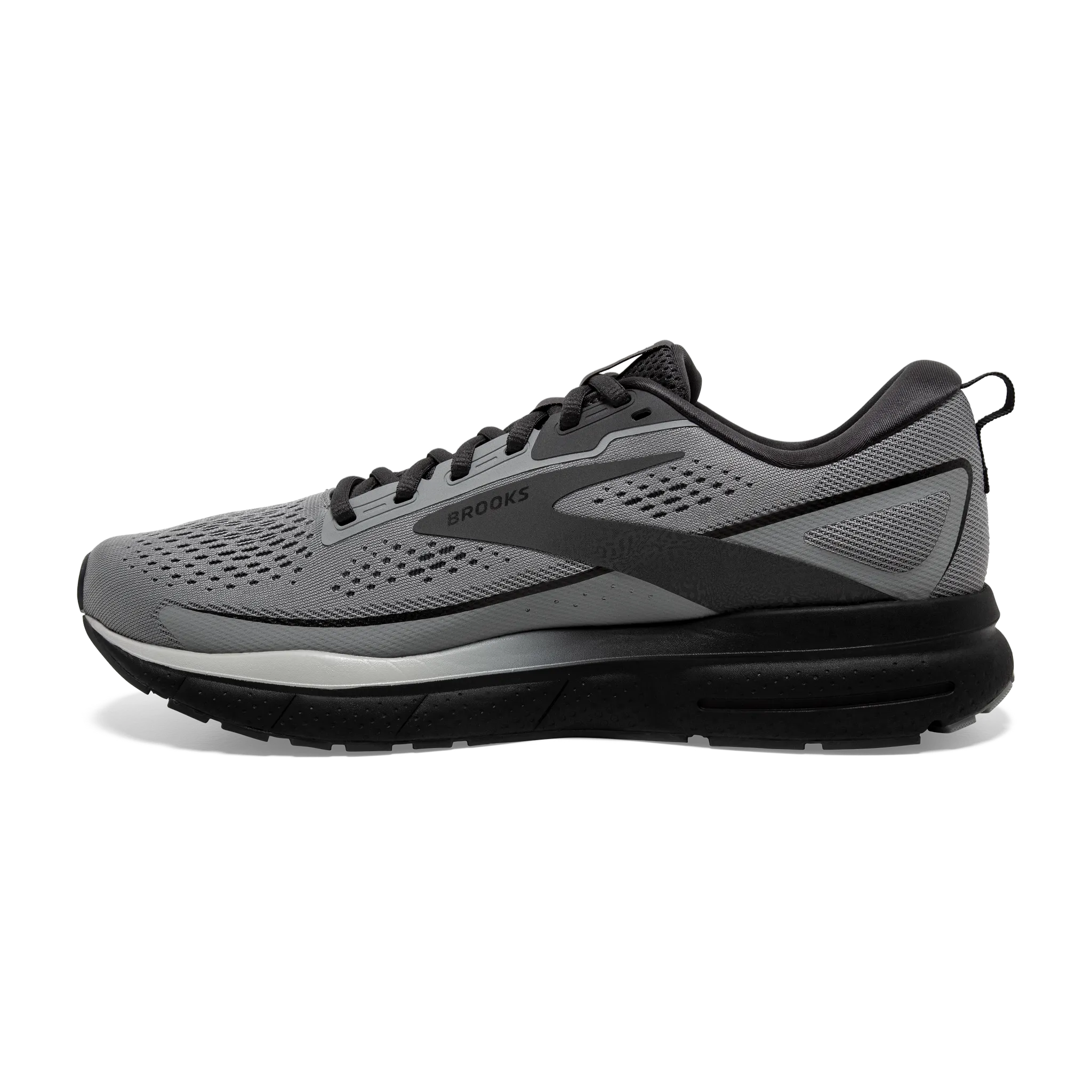 Men's Trace 3 running on a treadmill at the gym shoes