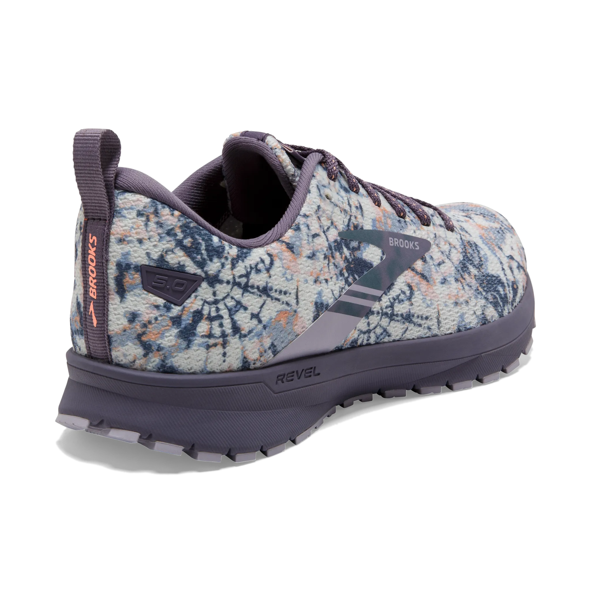 glossy running shoes Light Diffusion Reflective Women's Revel 5
