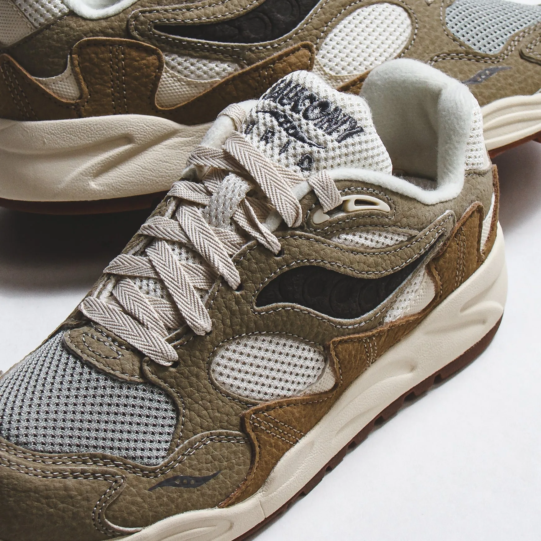 Anti Friction Long - distance Saucony Men Grid Shadow 2 Sand Sage S70799-1