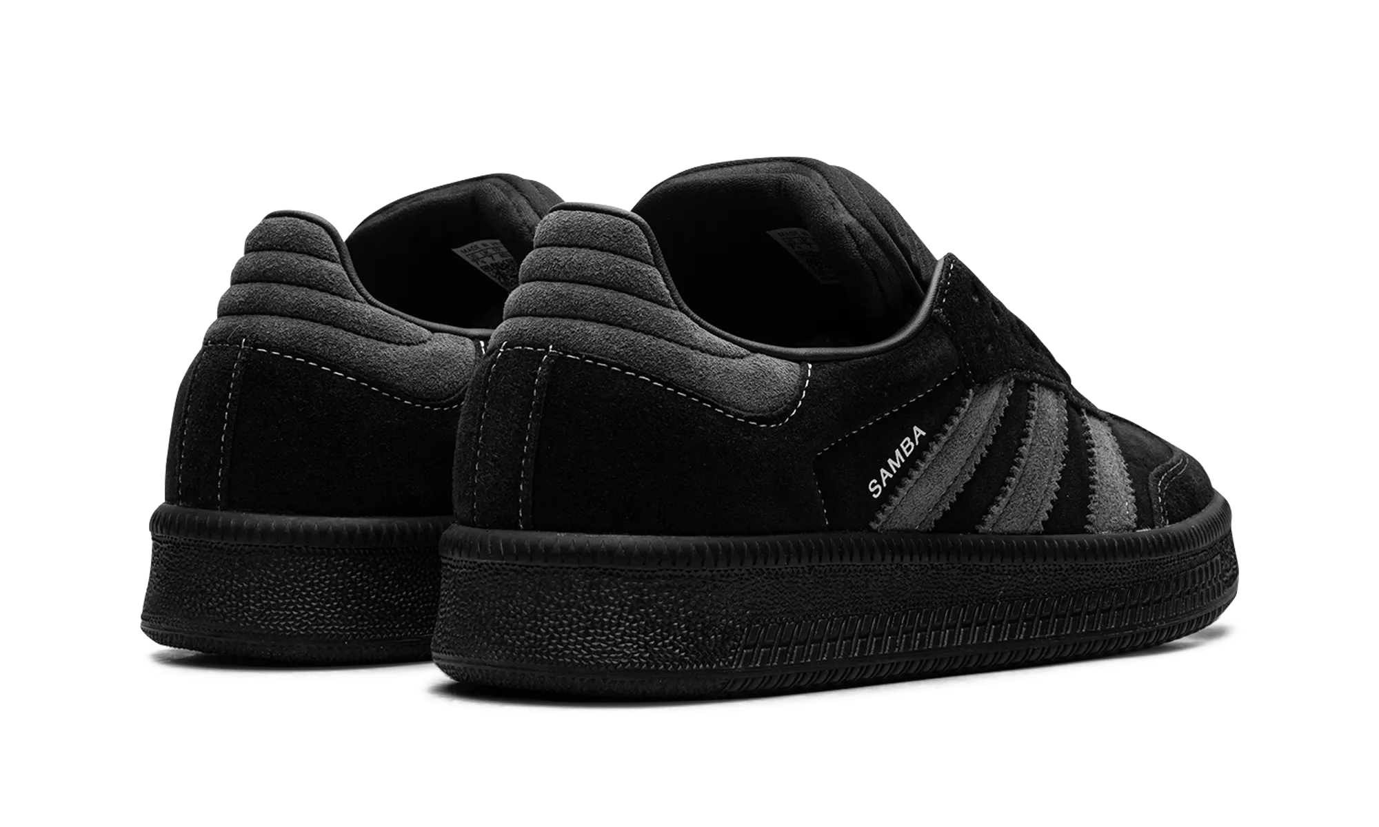 Samba XLG "Black Carbon" Travel Must