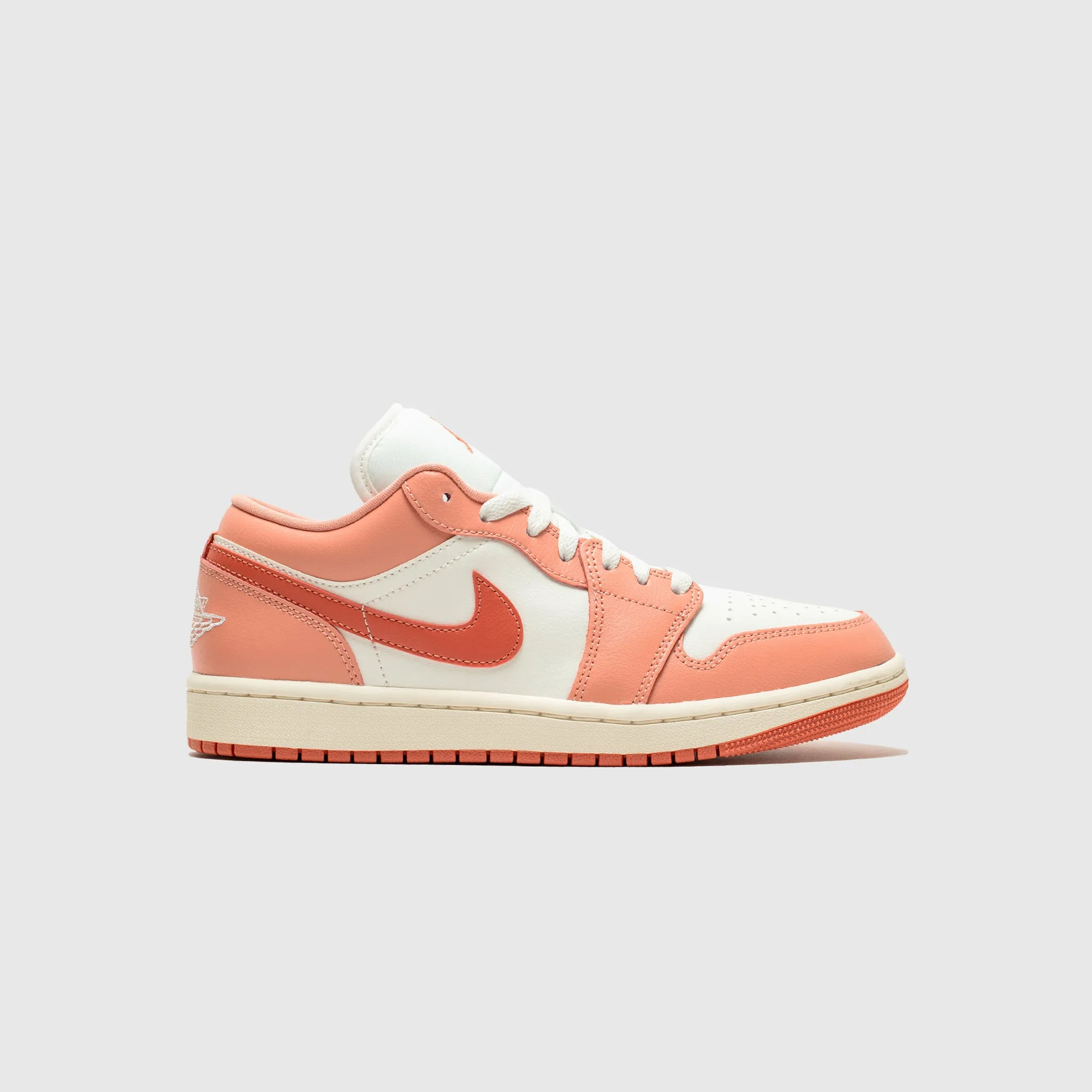 Fashion Glow Energy Walk WMNS AIR JORDAN 1 LOW "MADDER ROOT"