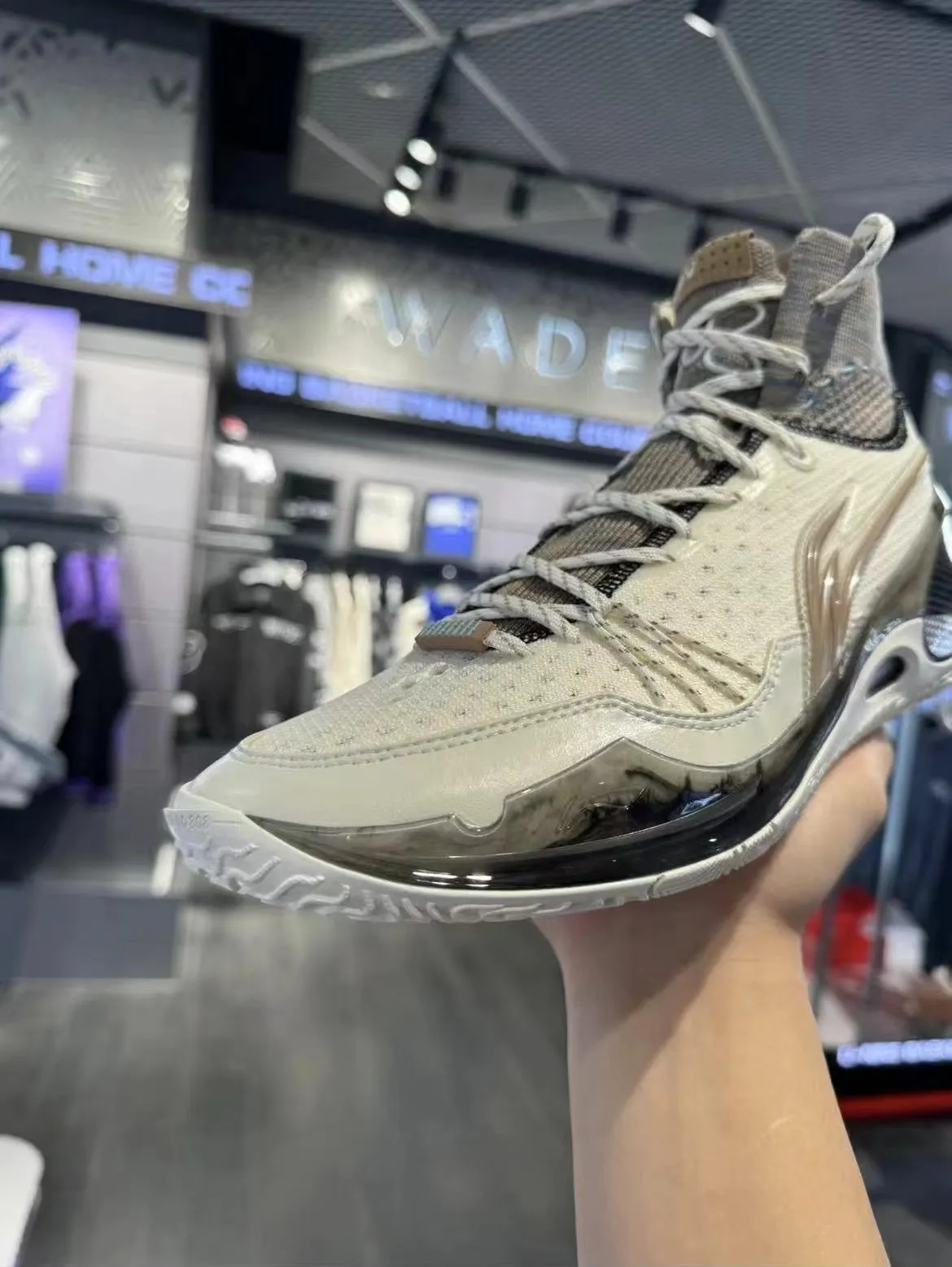 Li-Ning Wade 808 3 Ultra V2 - Year of the Dragon Rebound Pods Fast Rebound
