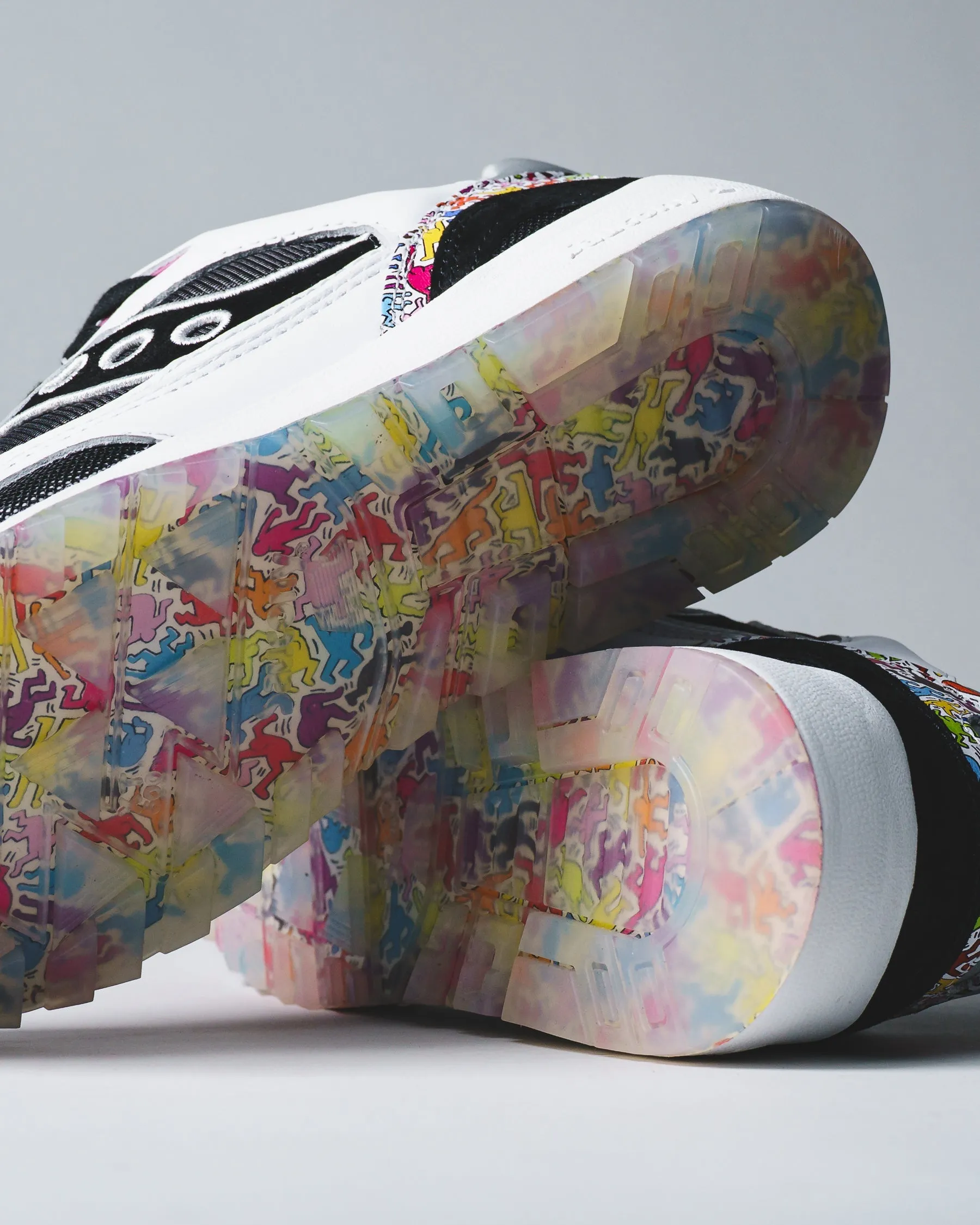 Saucony x Keith Haring Men Shadow 6000 White Black S70973-1 Cushion Support Dynamic Flex System