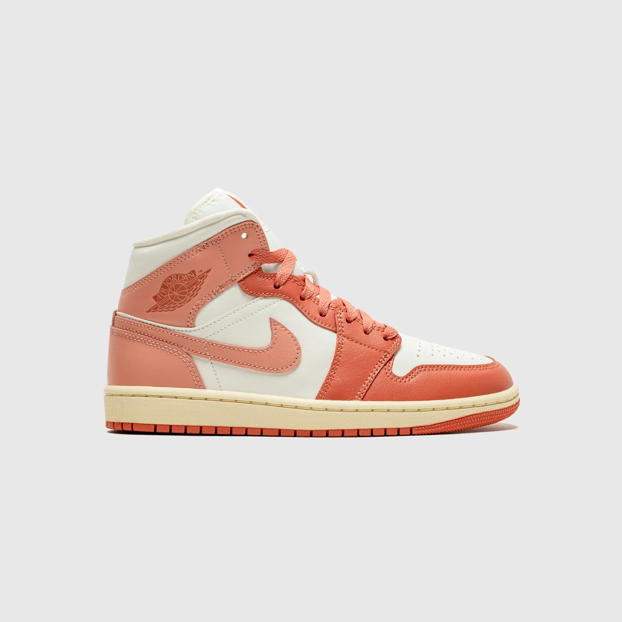 Brave Walk WMNS AIR JORDAN 1 MID "LIGHT MADDER ROOT"