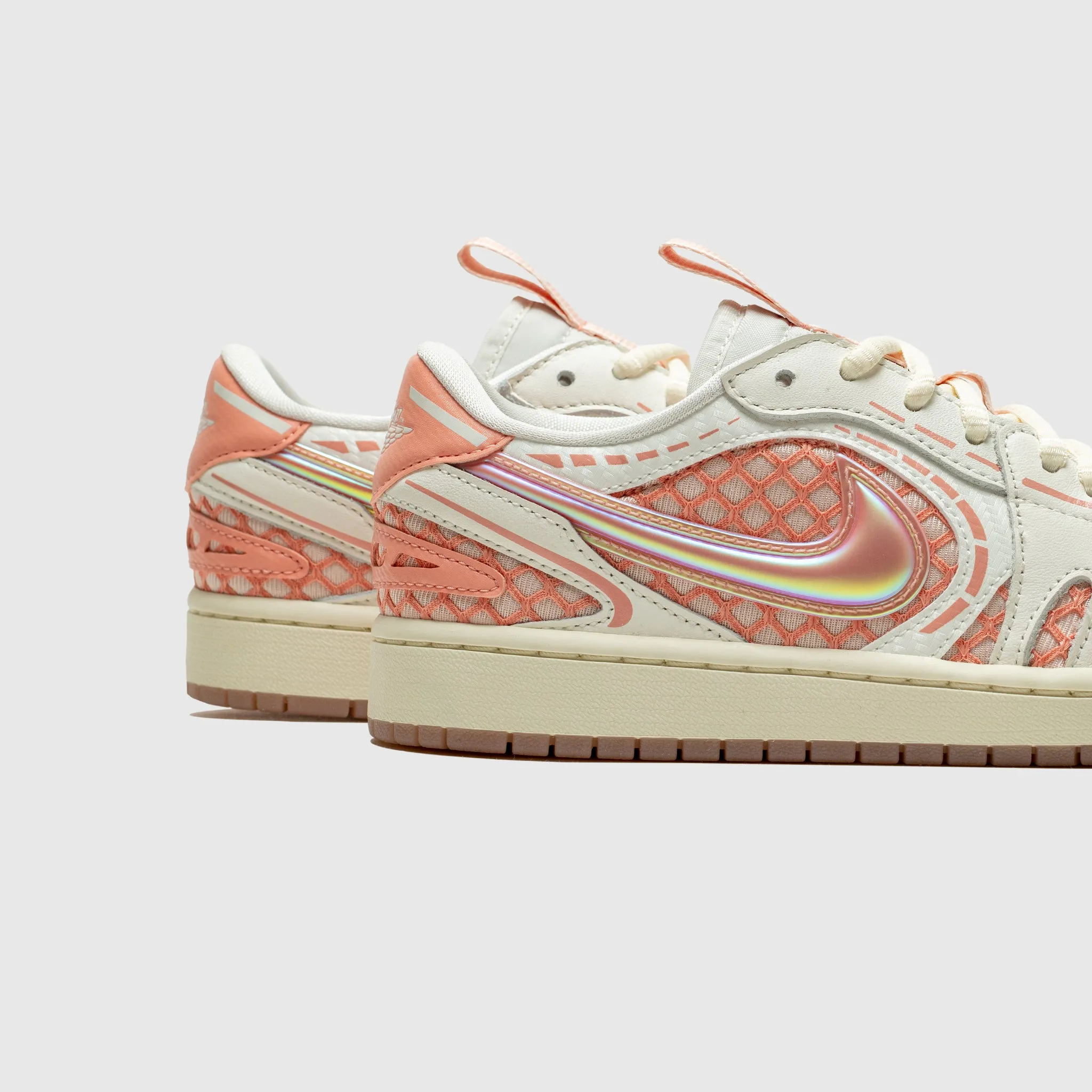 Ultra Light Construction Stride Easy WMNS AIR JORDAN 1 LOW METHOD OF MAKE