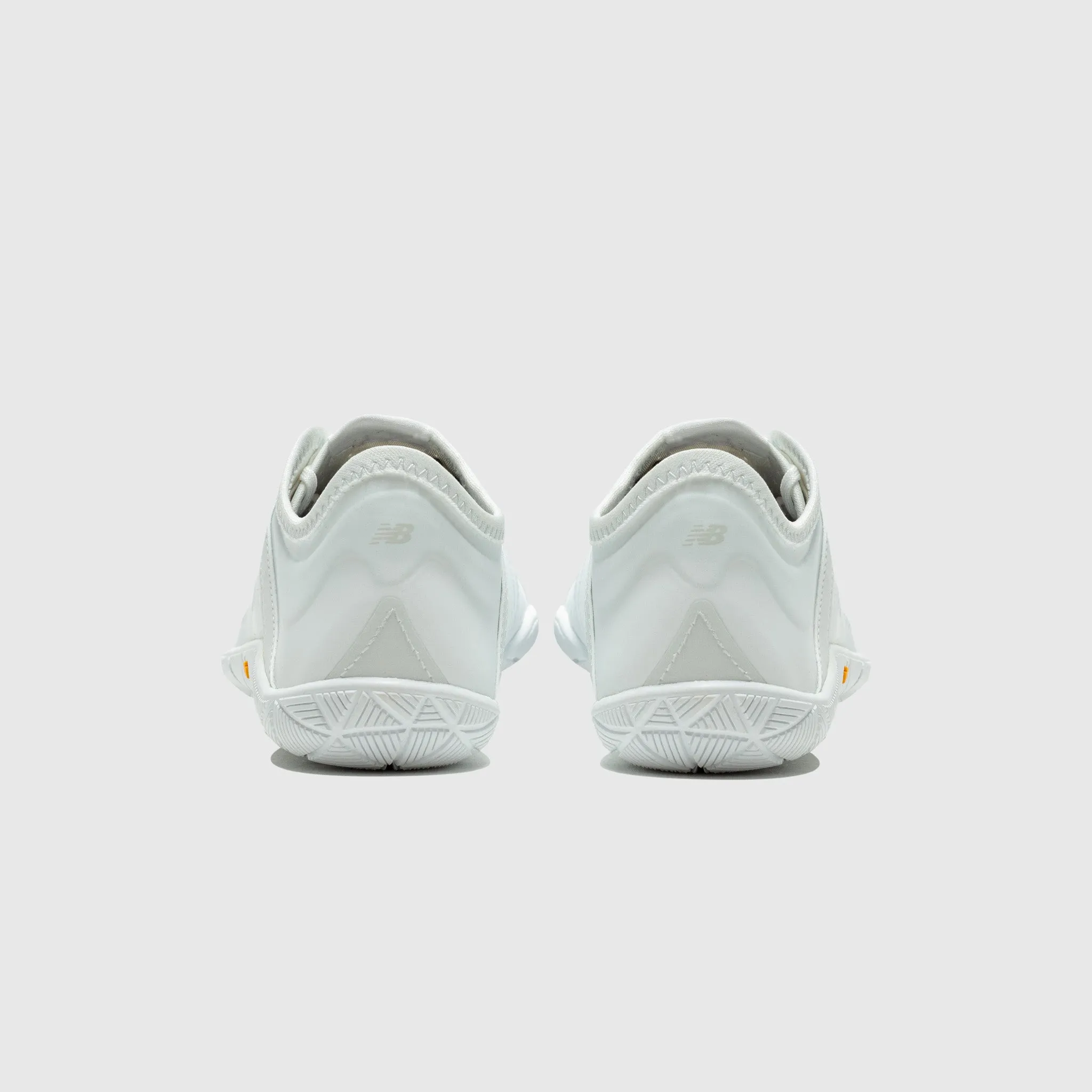 X NEW BALANCE UX200L "WHITE" Ultra Light Construction