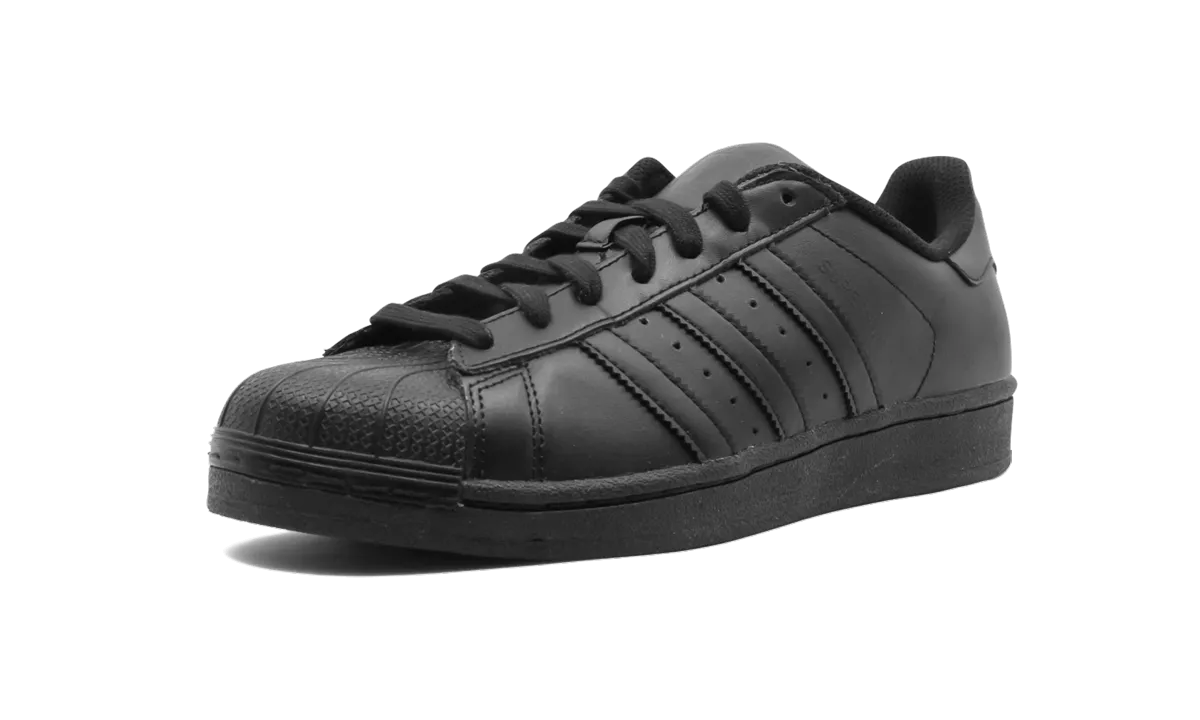 Superstar Foundation "Core Black" Fresh Wear Sustainable Production Process