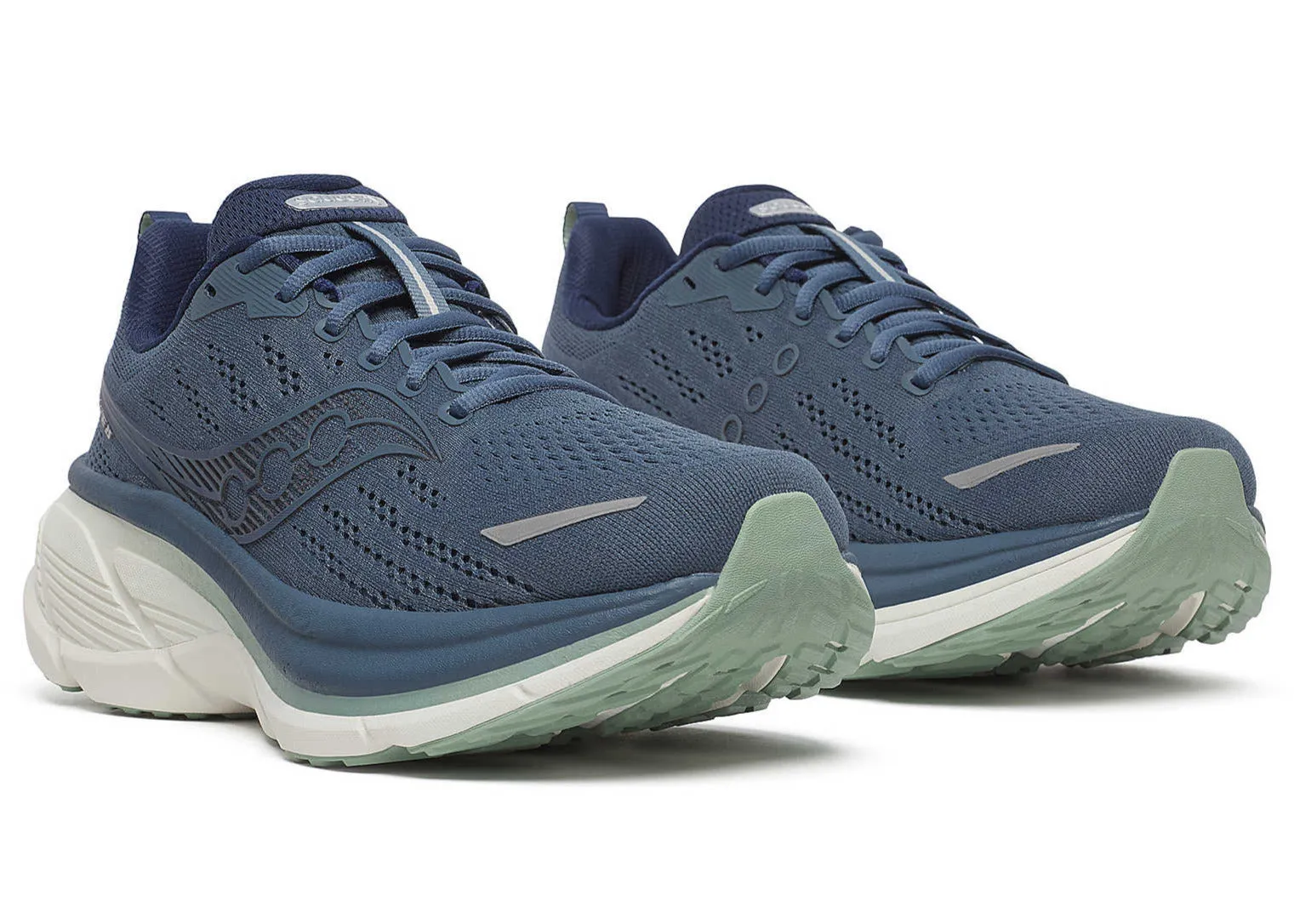 wide shoes Saucony Men's Hurricane 25