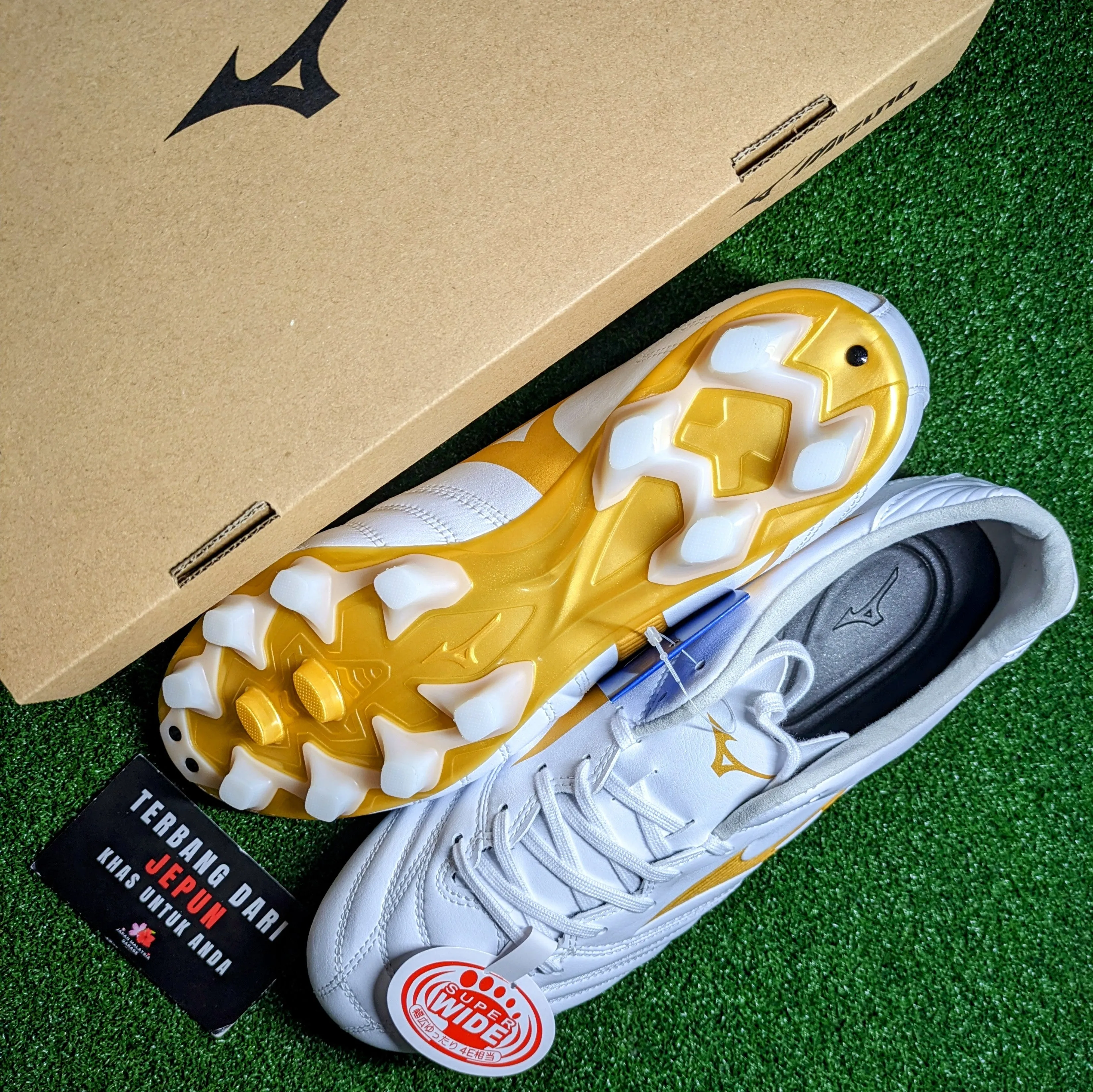 Mizuno Monarcida Neo 2 SW (White/Gold) Lightweight Design