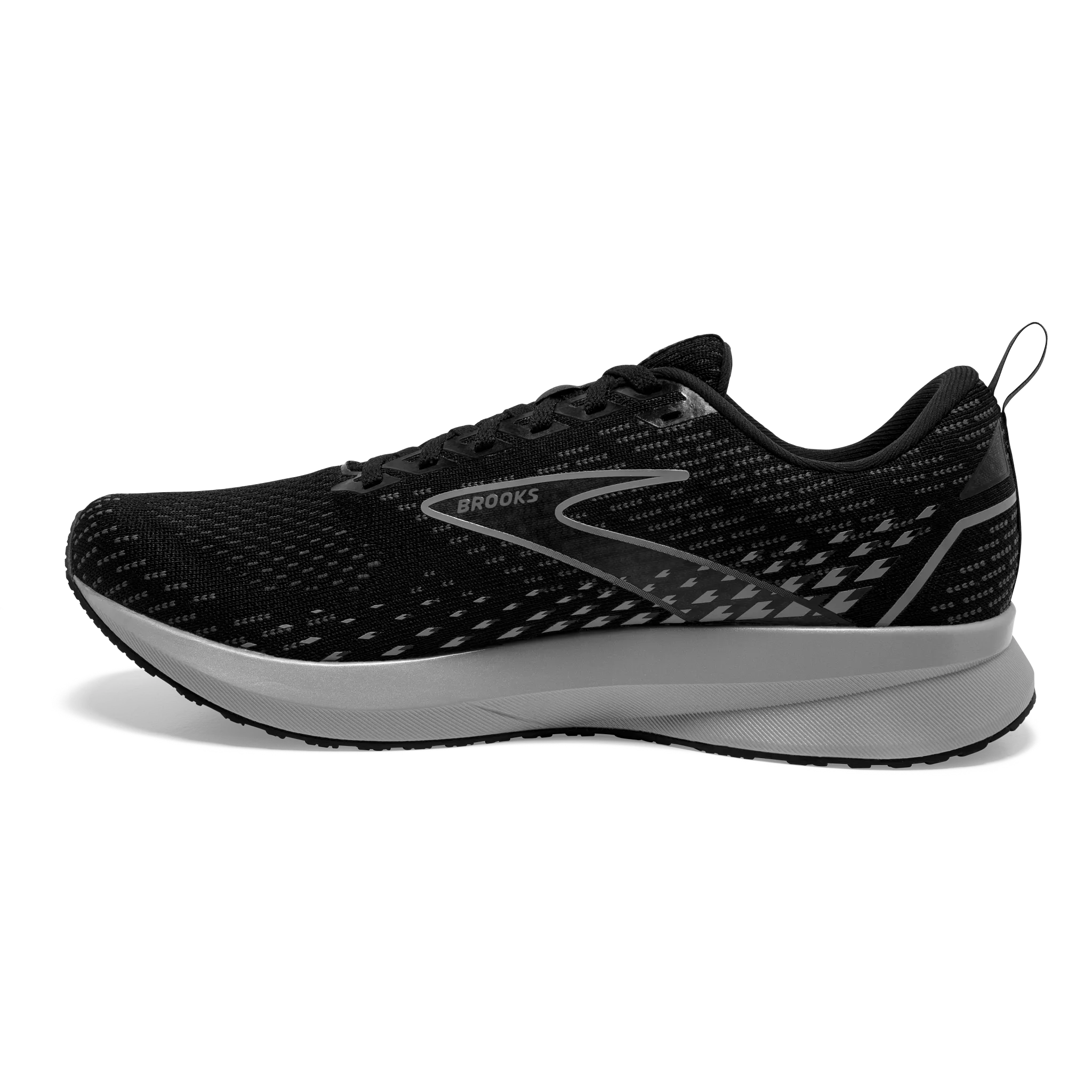 running in a 5K shoes Men's Levitate 5
