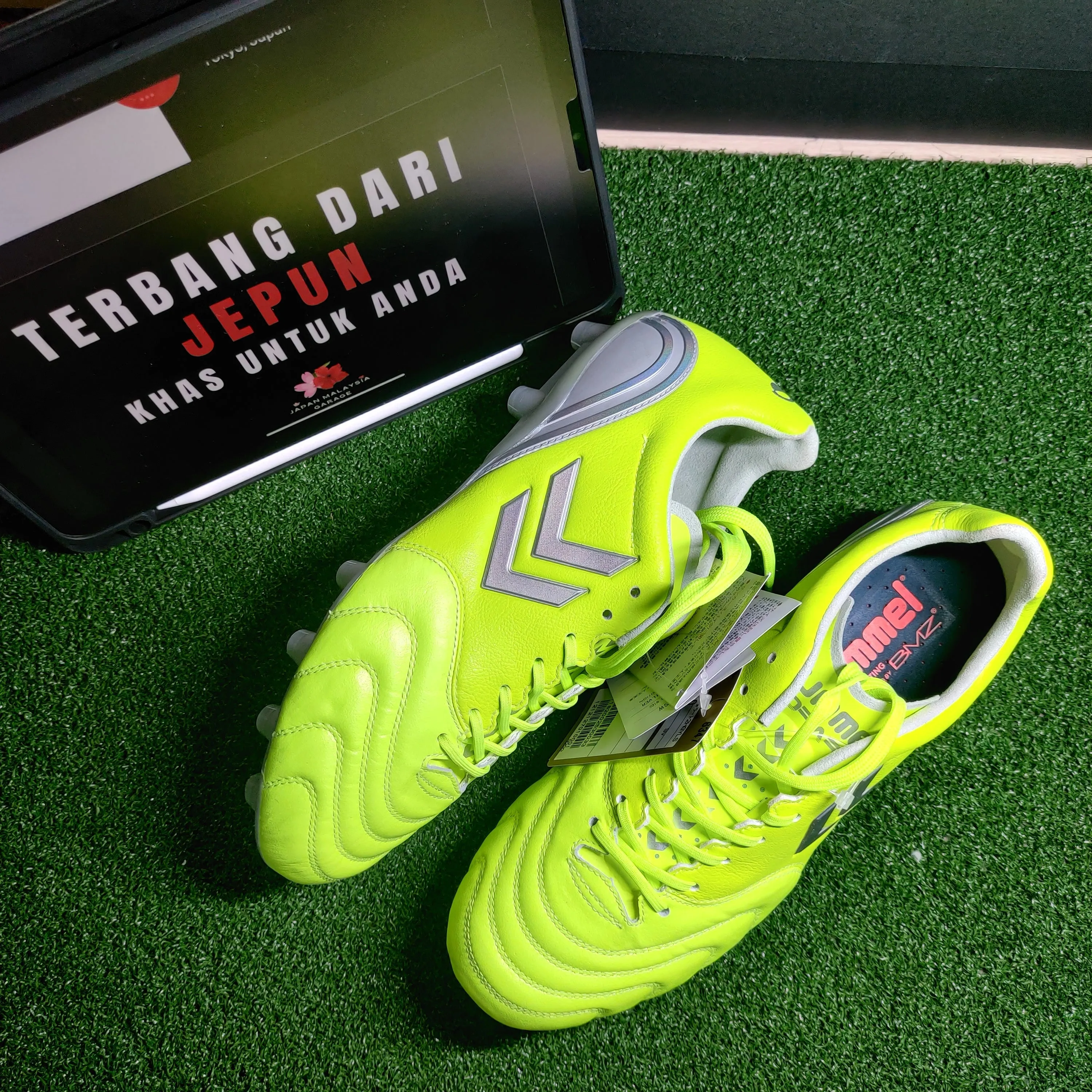 Moisture wicking Hummel Vorart 2 Super Wide