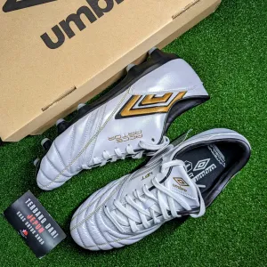 Umbro Accerator f-lash HG Flexible Design Stable Ground