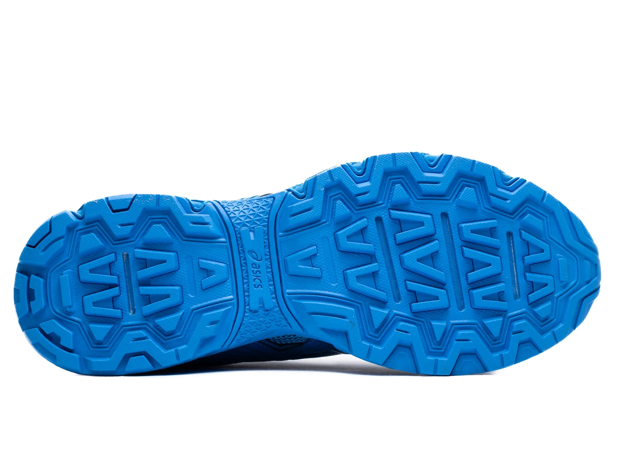 Everyday Fitness running in a dock area shoes Comme des Gar?ons SHIRT x ASICS Gel Nunobiki in Blue