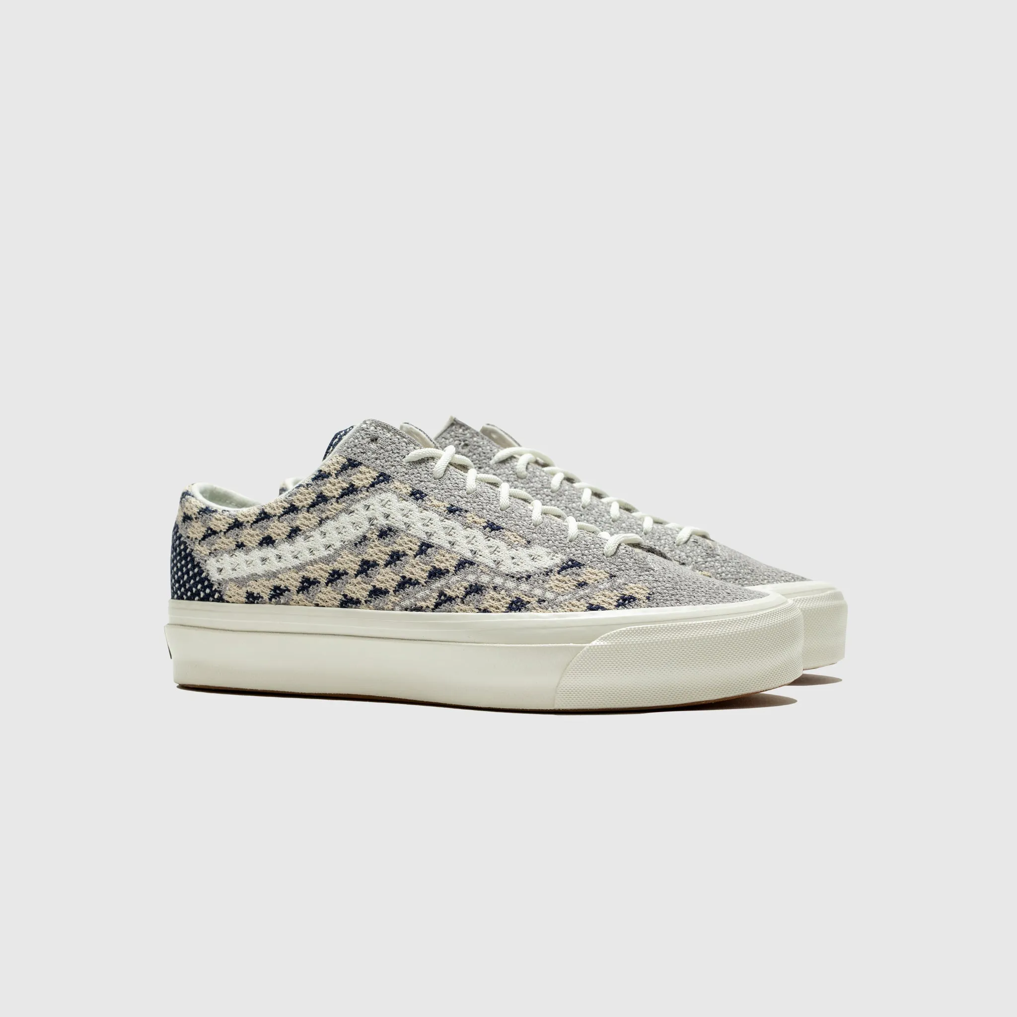 OLD SKOOL 36 EK LX Winter Base