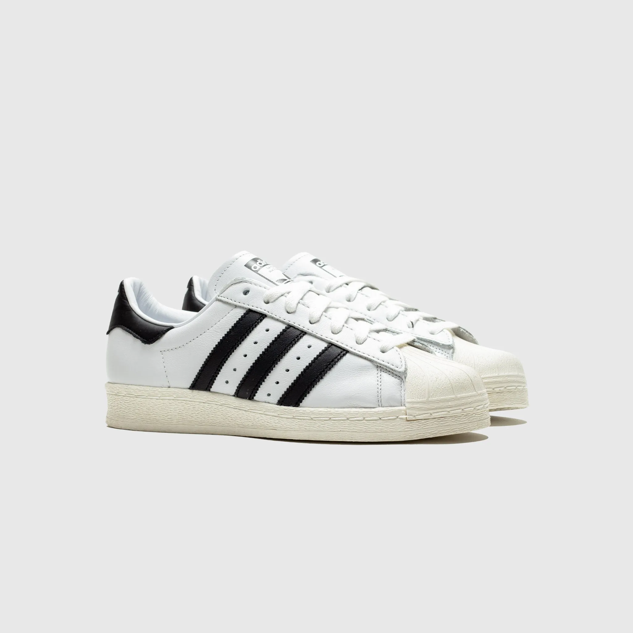SUPERSTAR '82 Versatile Everyday Wear