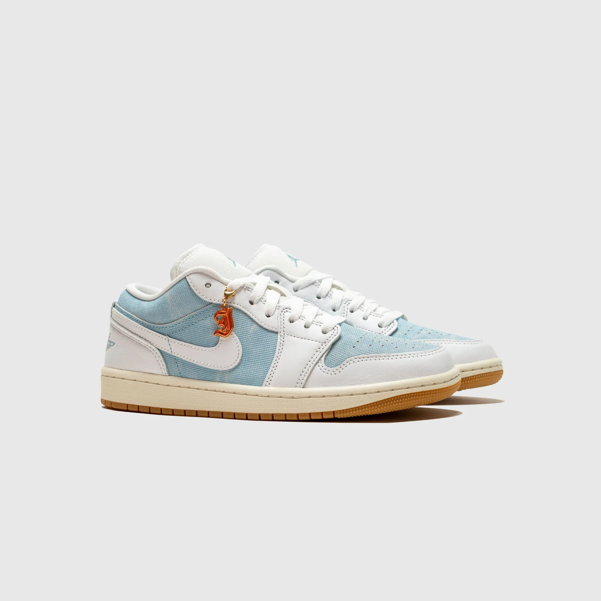 Ventilation Ports WMNS AIR JORDAN 1 LOW SE "WORN BLUE"
