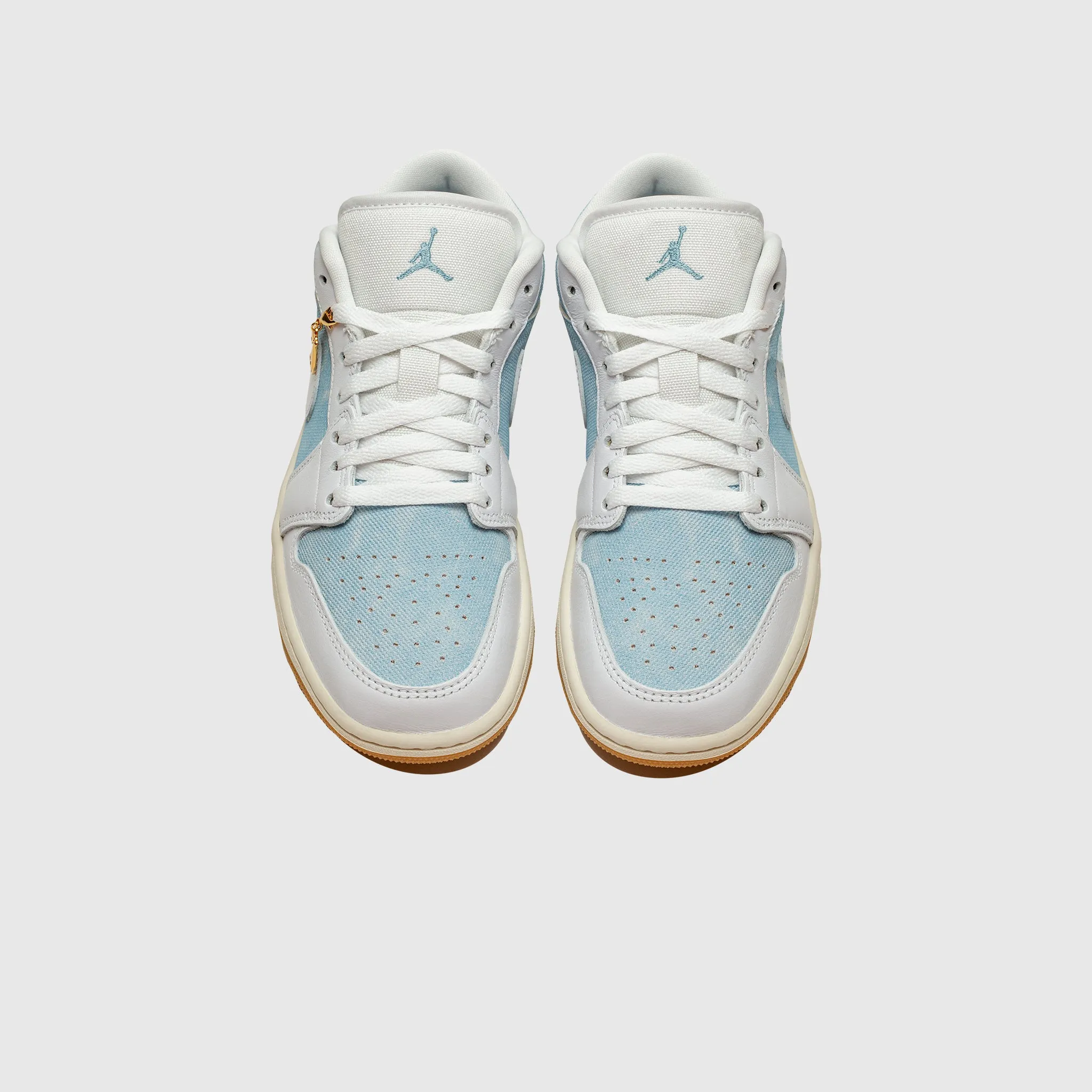 WMNS AIR JORDAN 1 LOW SE "WORN BLUE" mud proof