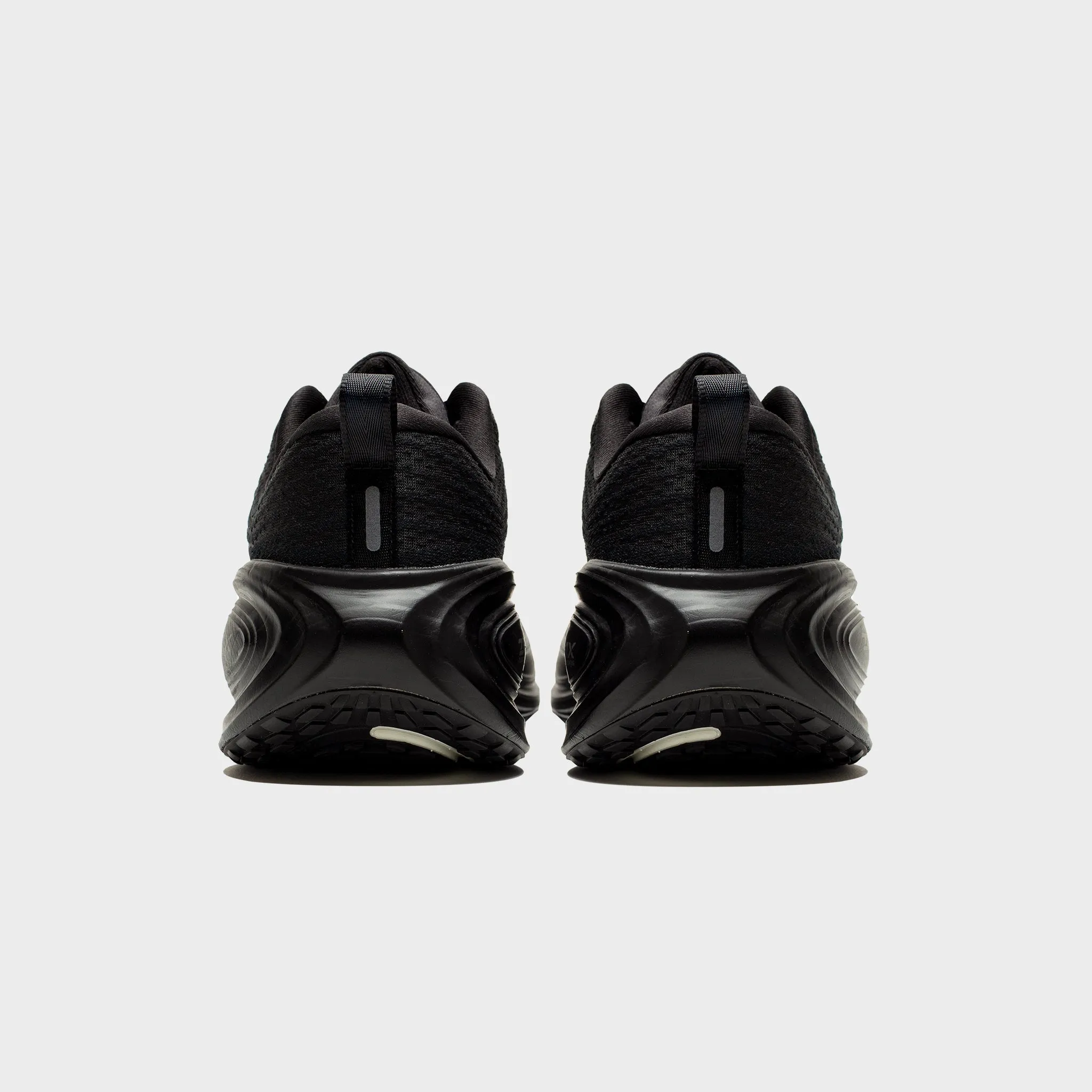 Breathable mesh upper VOMERO PLUS "BLACK"