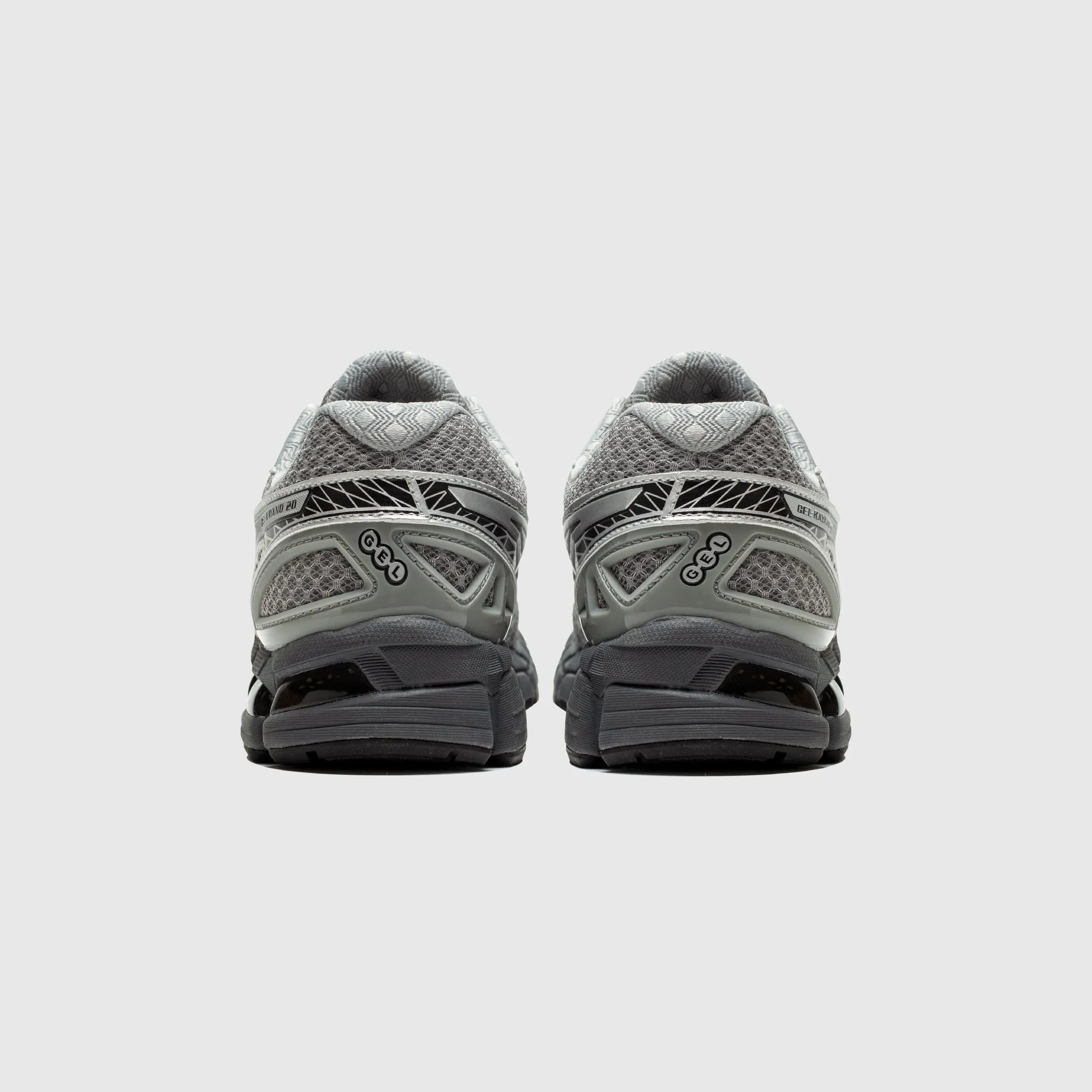 GEL-KAYANO 20 Light On Feet running on beach shoes