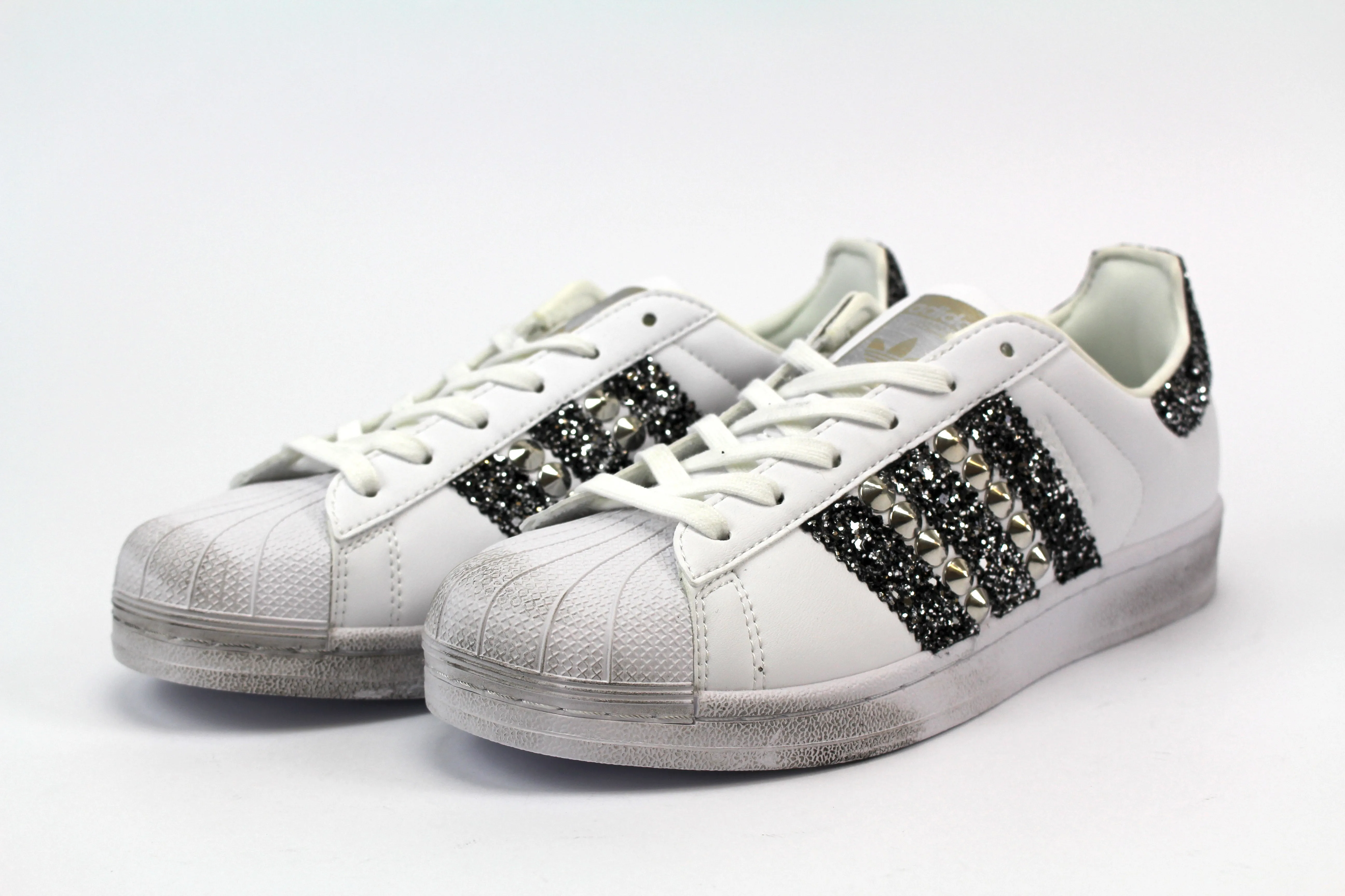 Supportive Design Adidas Superstar Black Silver Glitter & Borchie