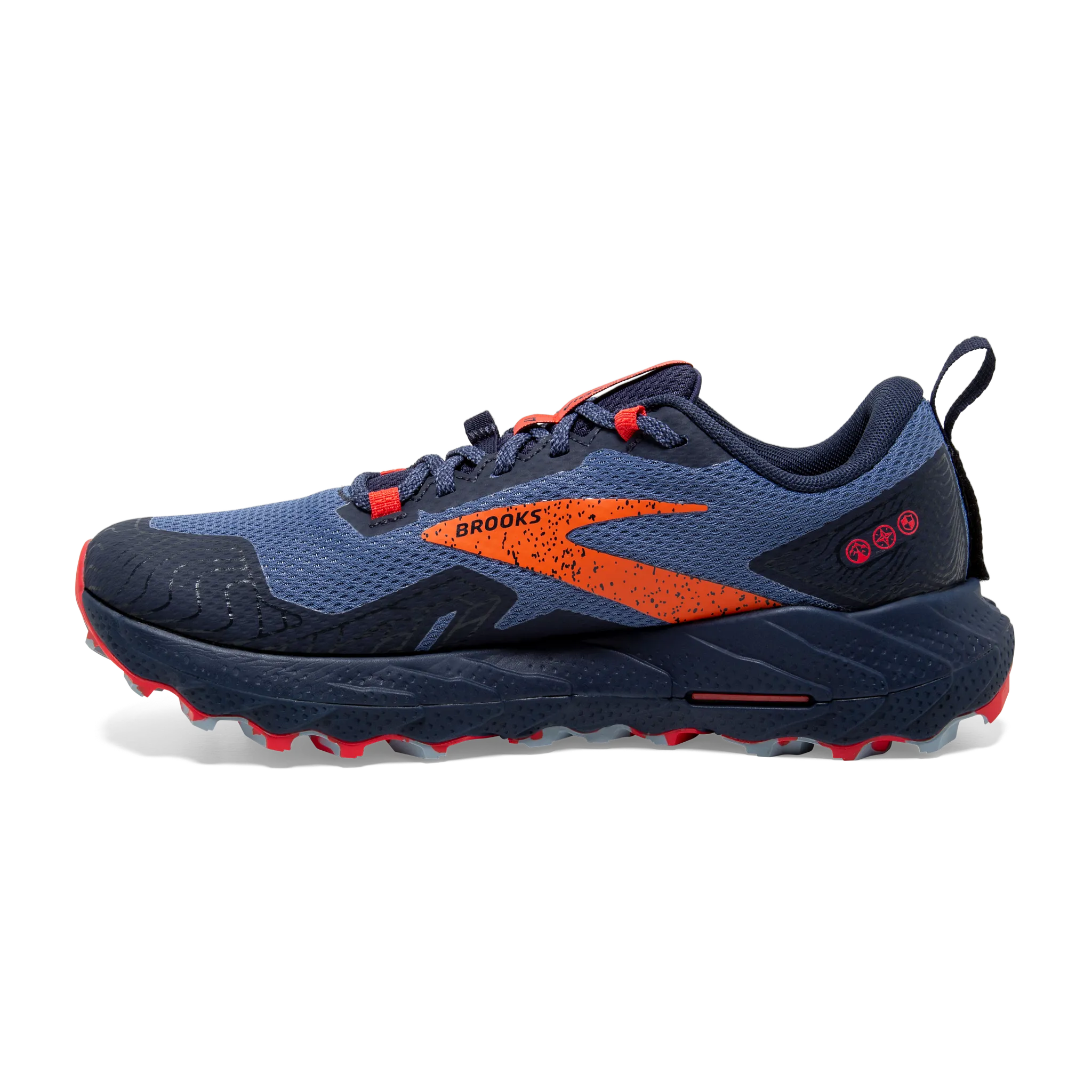 Women's Cascadia 17 GTX running in a modern bridge area shoes