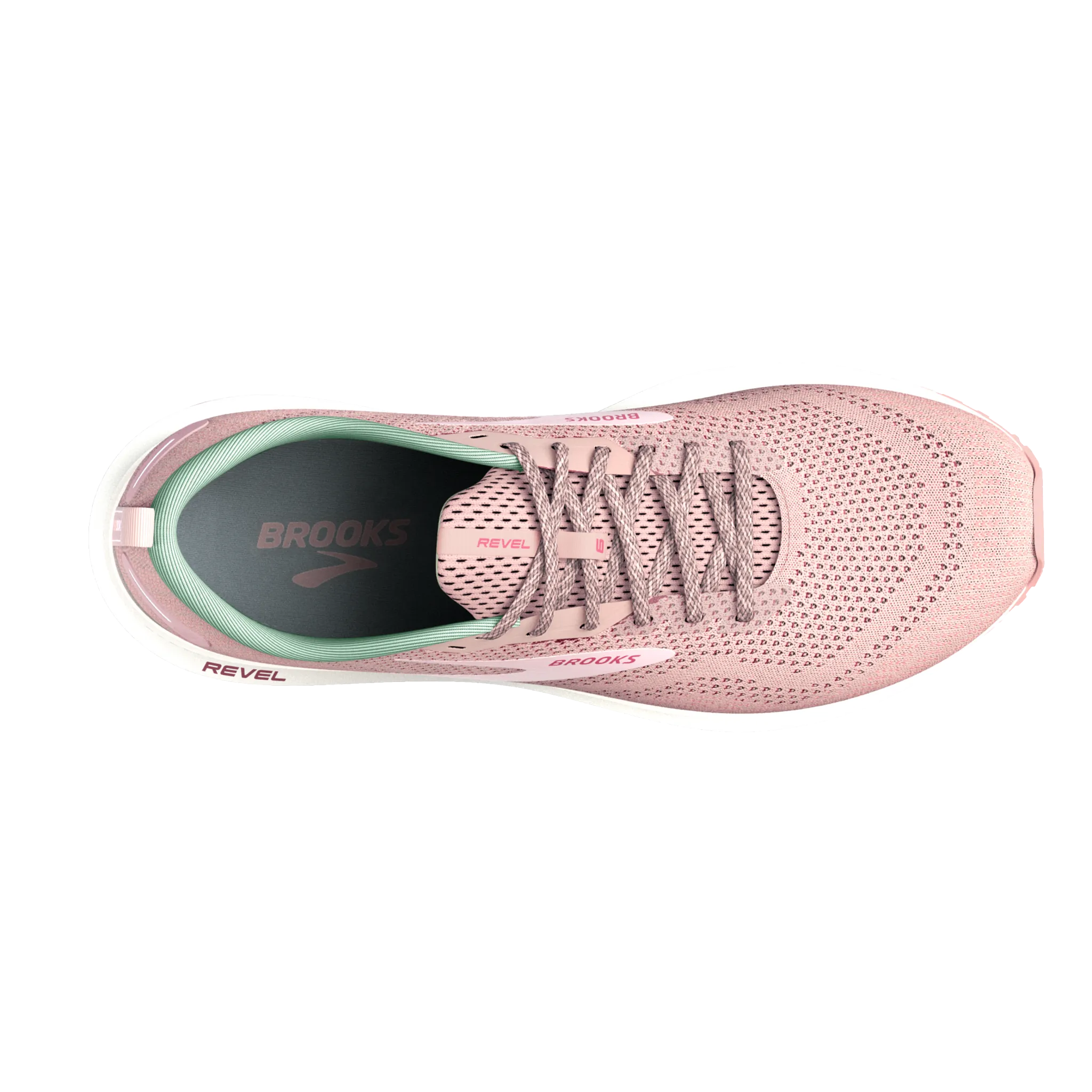 Women's Revel 6 running on a grass track shoes