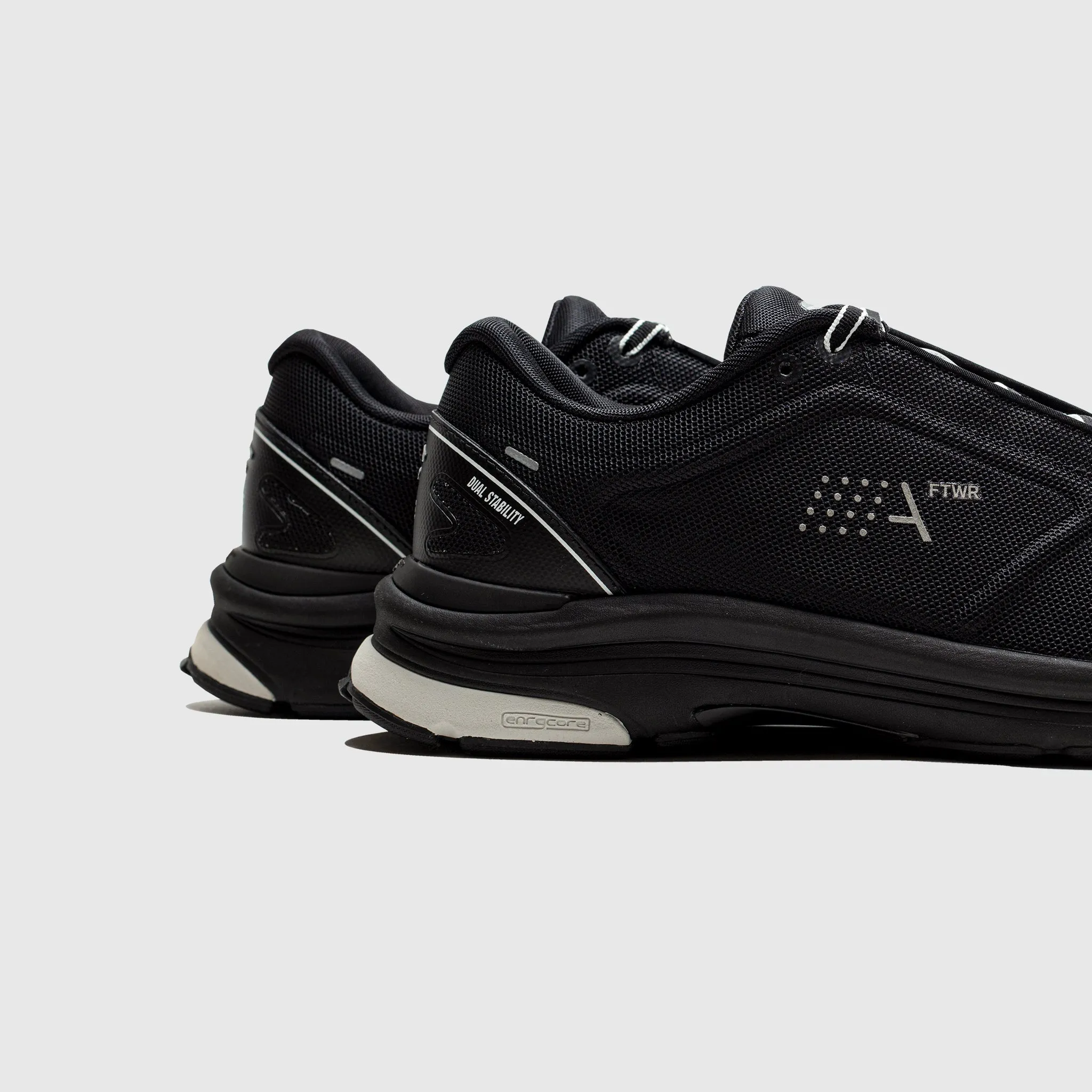 ONE REMASTERED Marathon Fit Shock Diffusing Plate
