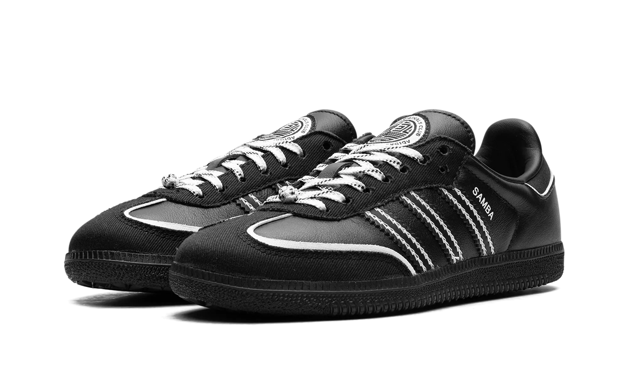 Outfit Neutral TOC Samba OG "Black White Silver"