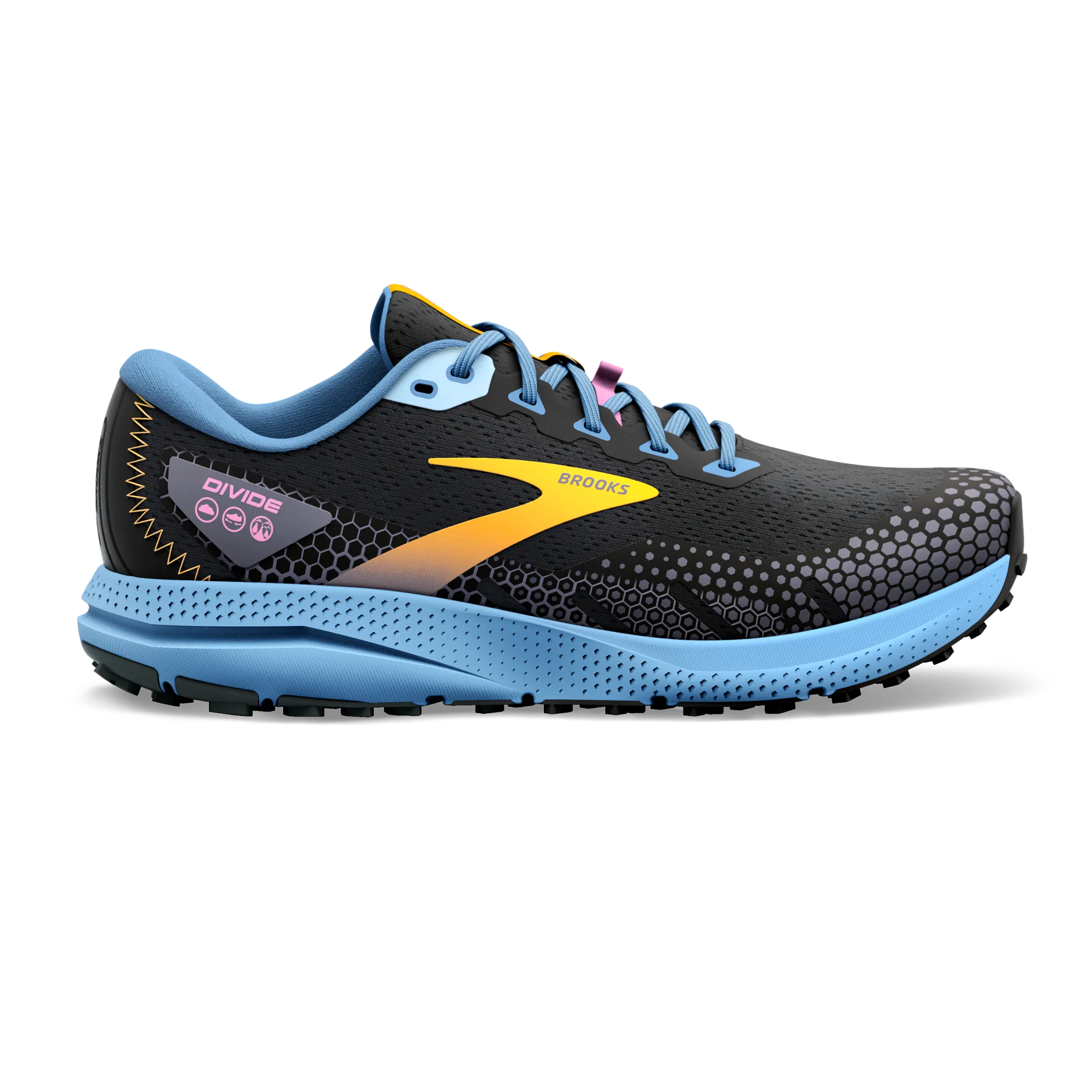 Women's Divide 3 running in a coral reef area shoes