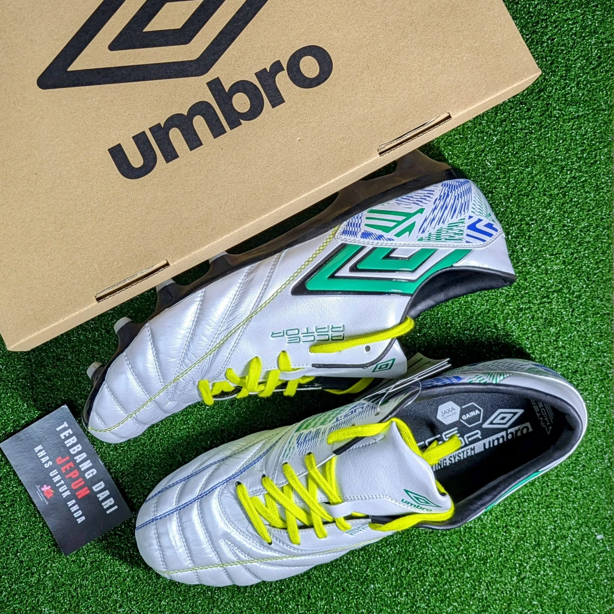 Balanced Cushion Umbro Accerator f-lash HG(White/Green)