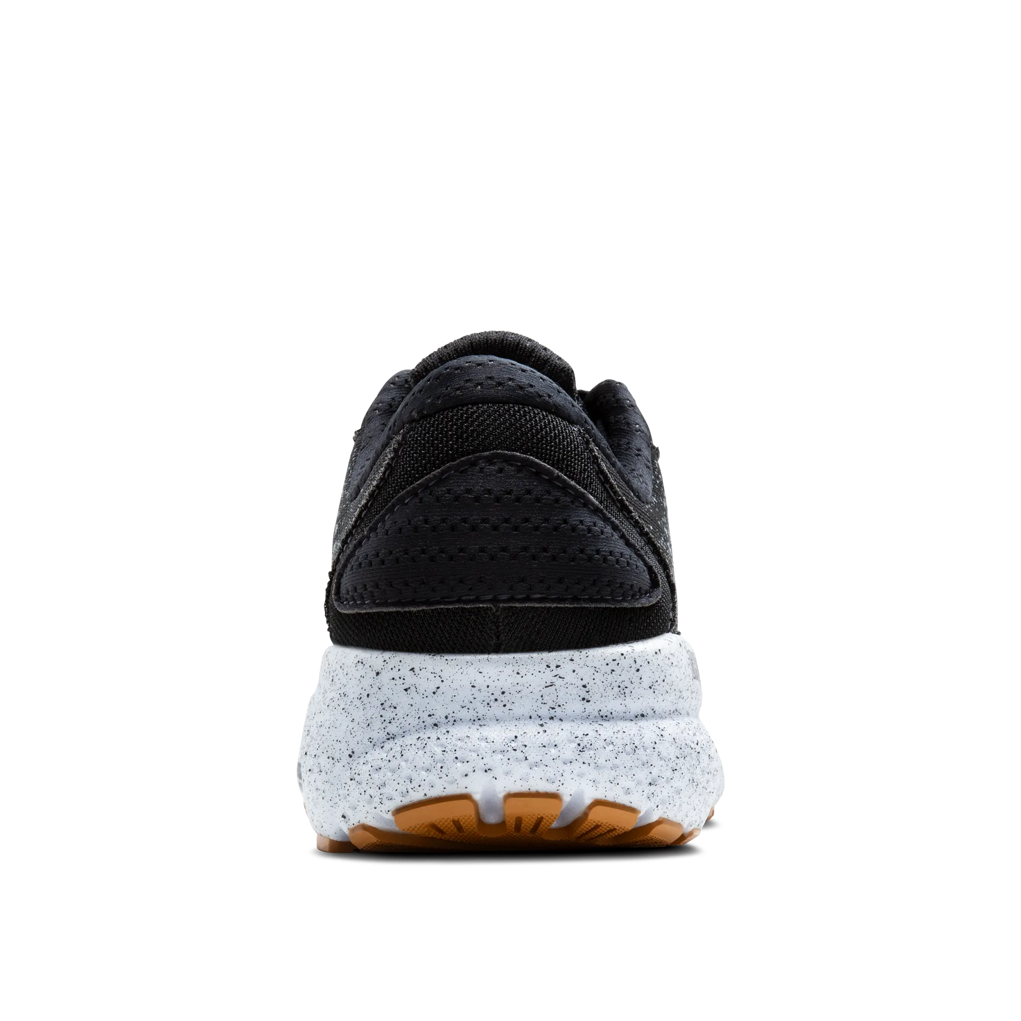Recyclable materials running in city Men's Ghost 16