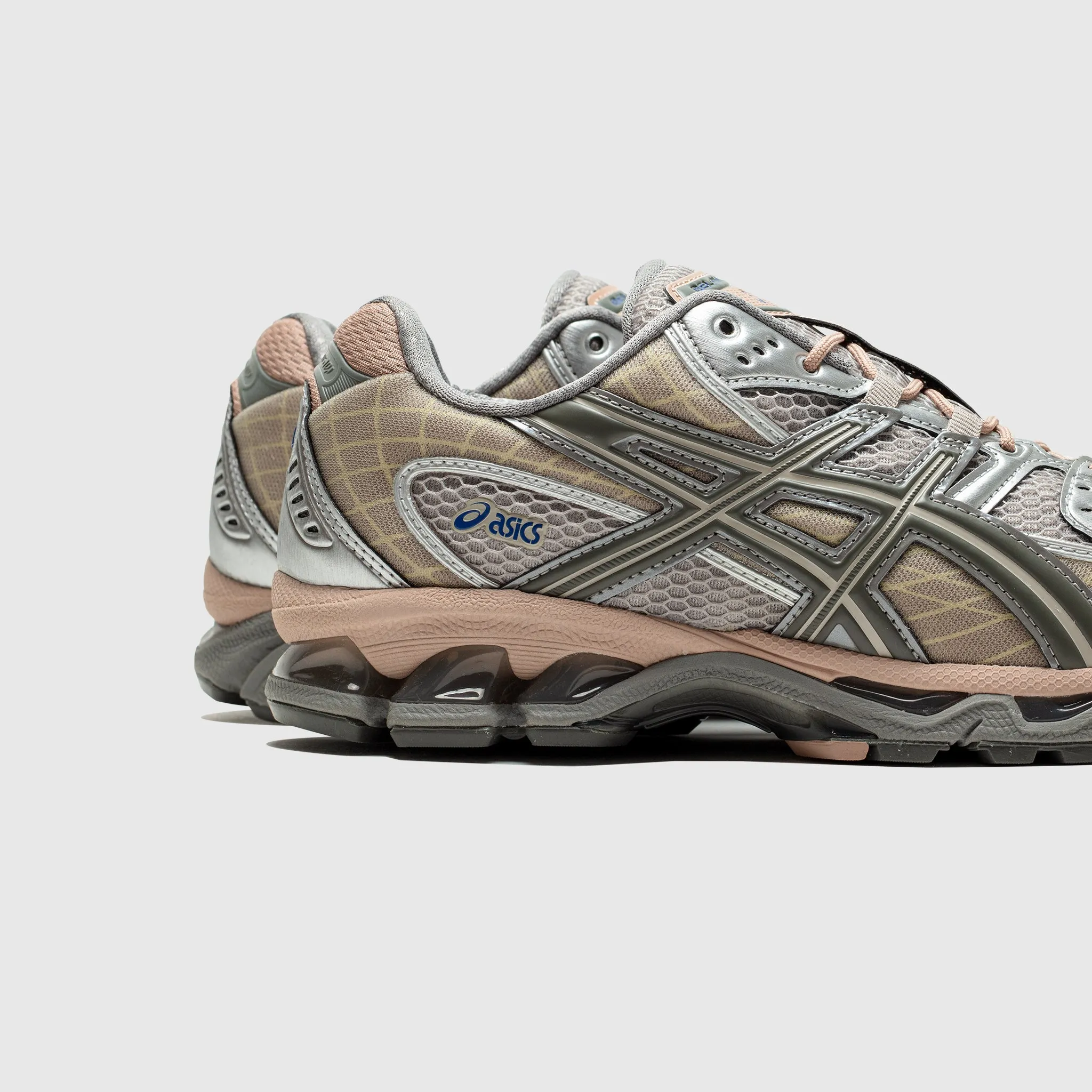 Torsional Rigidity Control gym - specific shoes GEL-NIMBUS 10.1