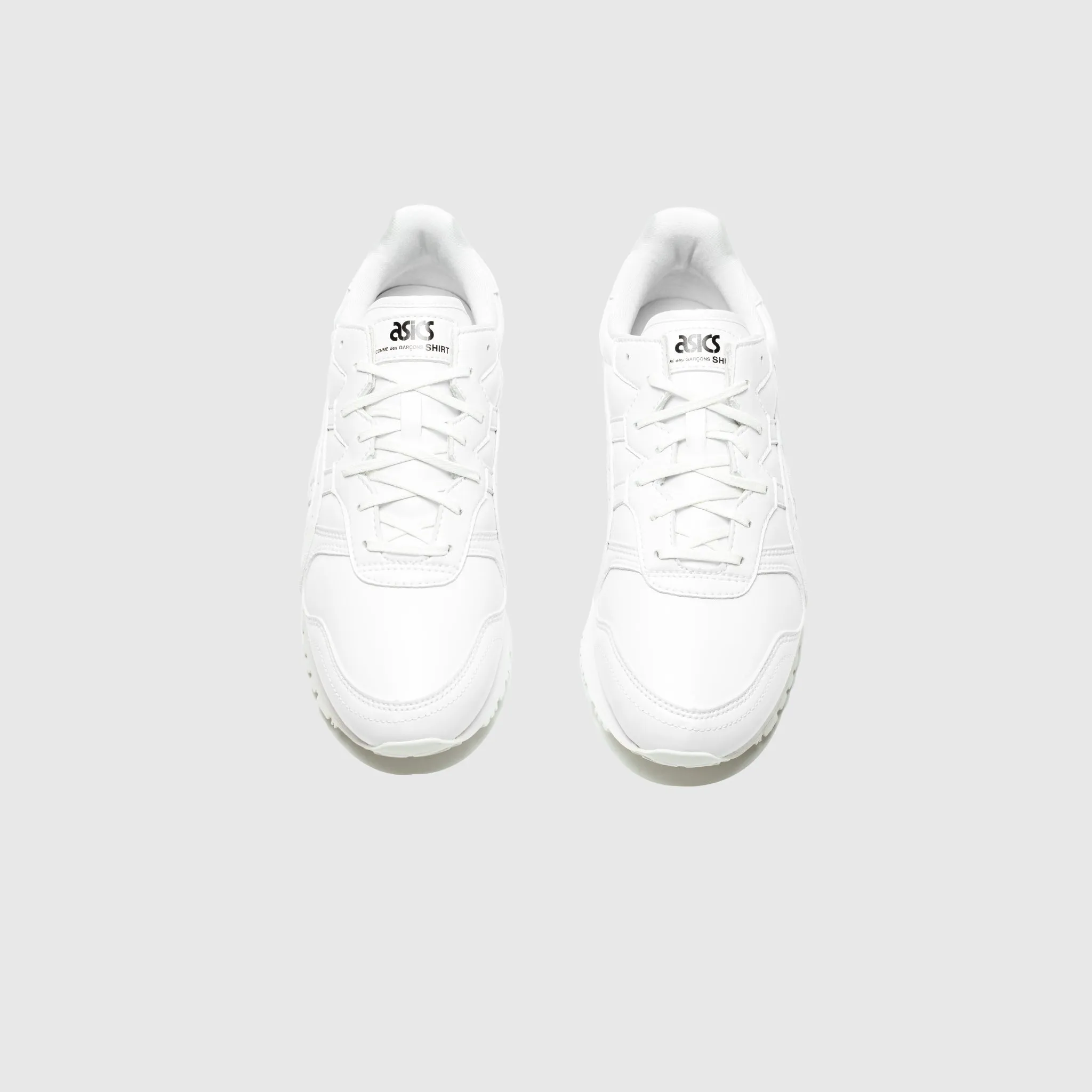 Adaptive Fit Technology anti - twist shoes ASICS OC RUNNER (WHITE)