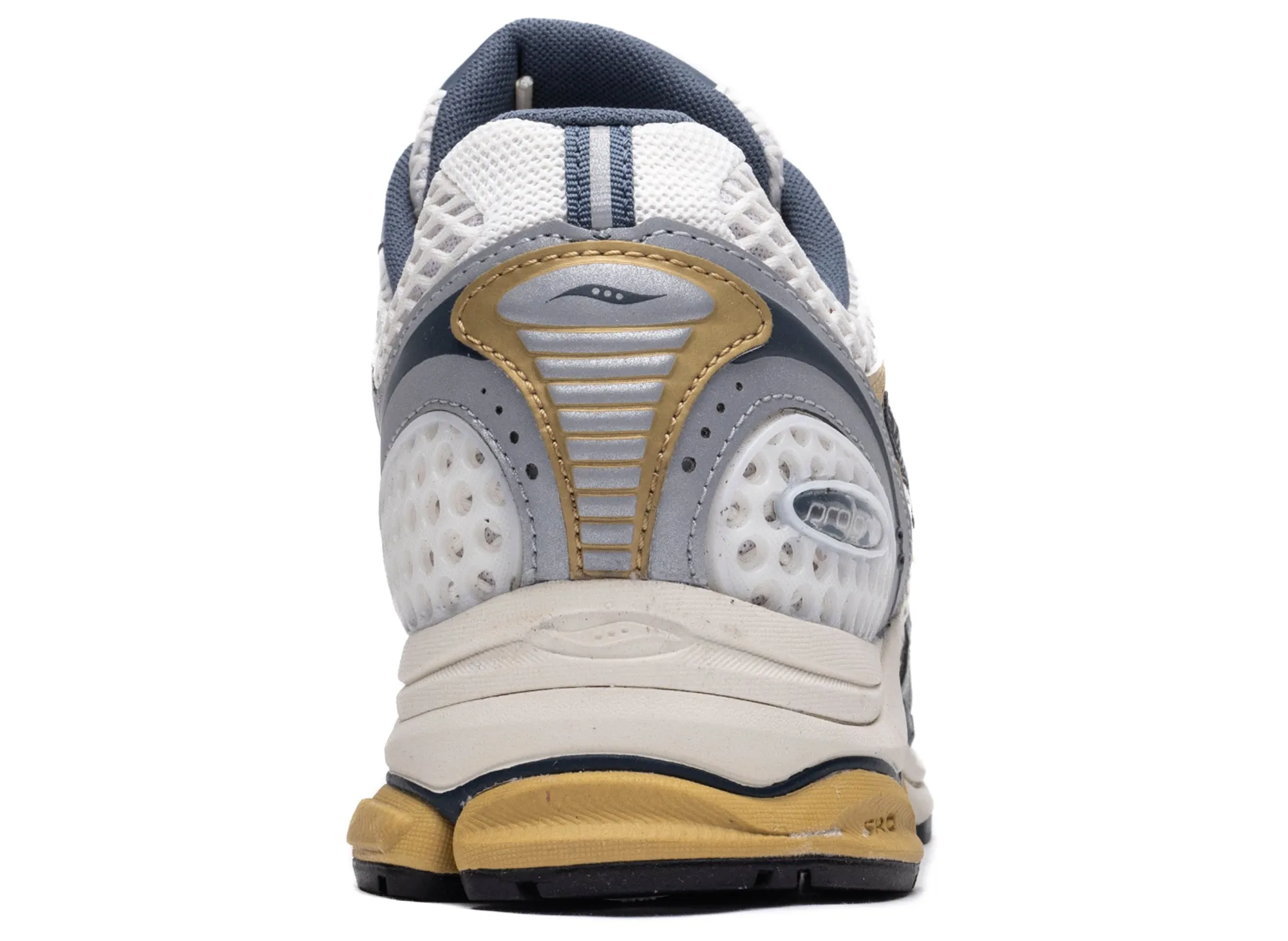 Saucony Progrid Triumph 4 dirt path