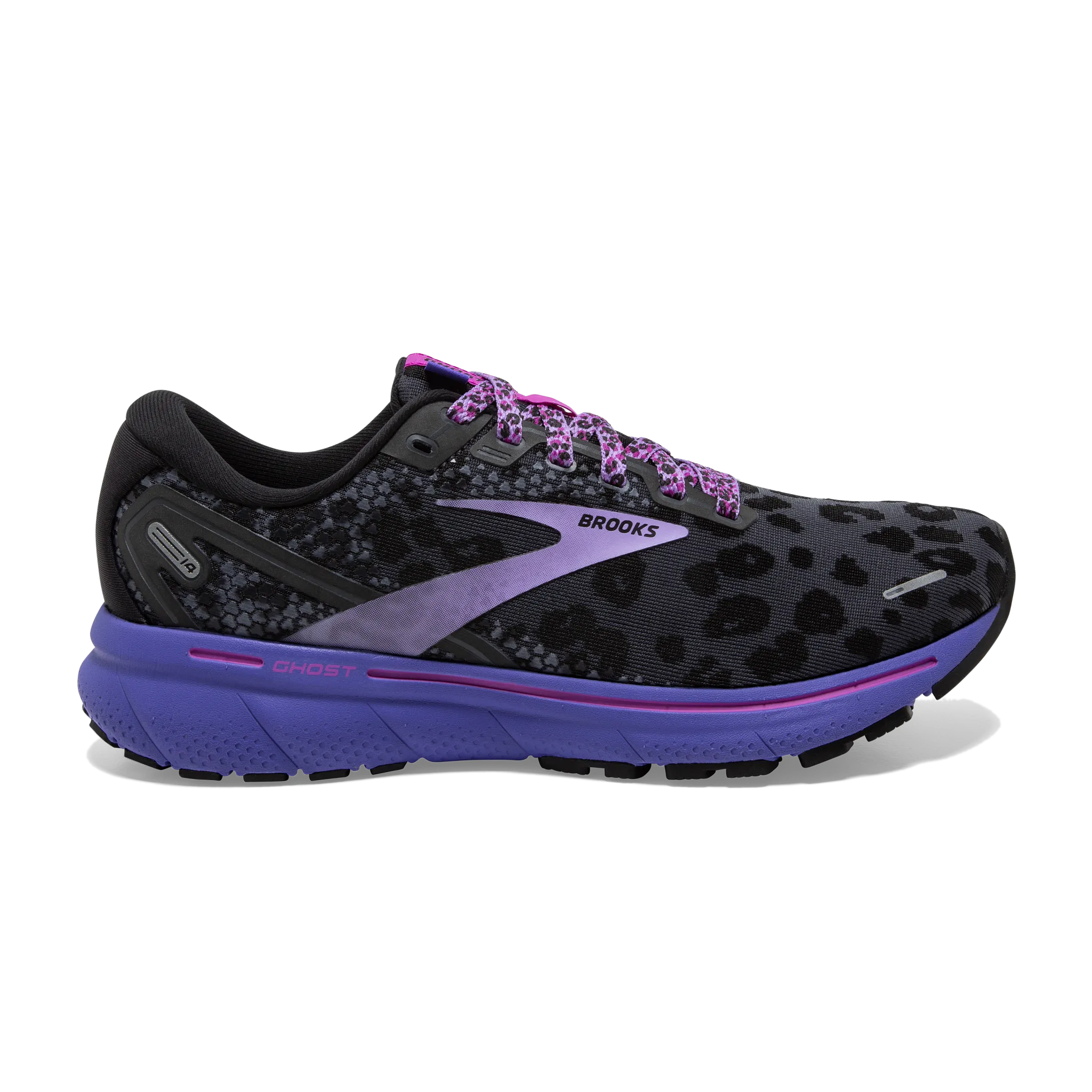 Women's Ghost 14 running in a coral reef area shoes sand - running shoes