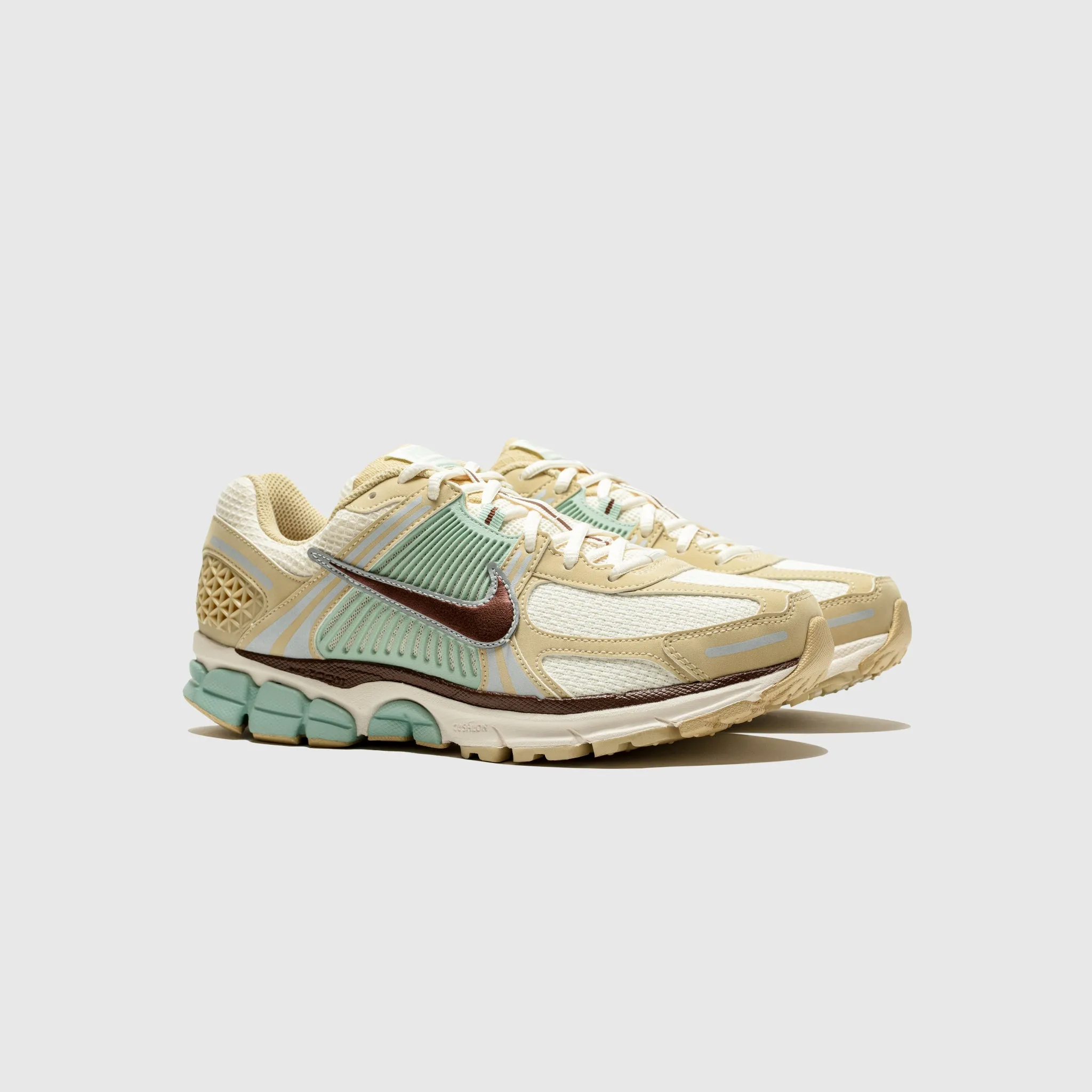 ZOOM VOMERO 5 SE "TEAM GOLD" All Day Beach Walk