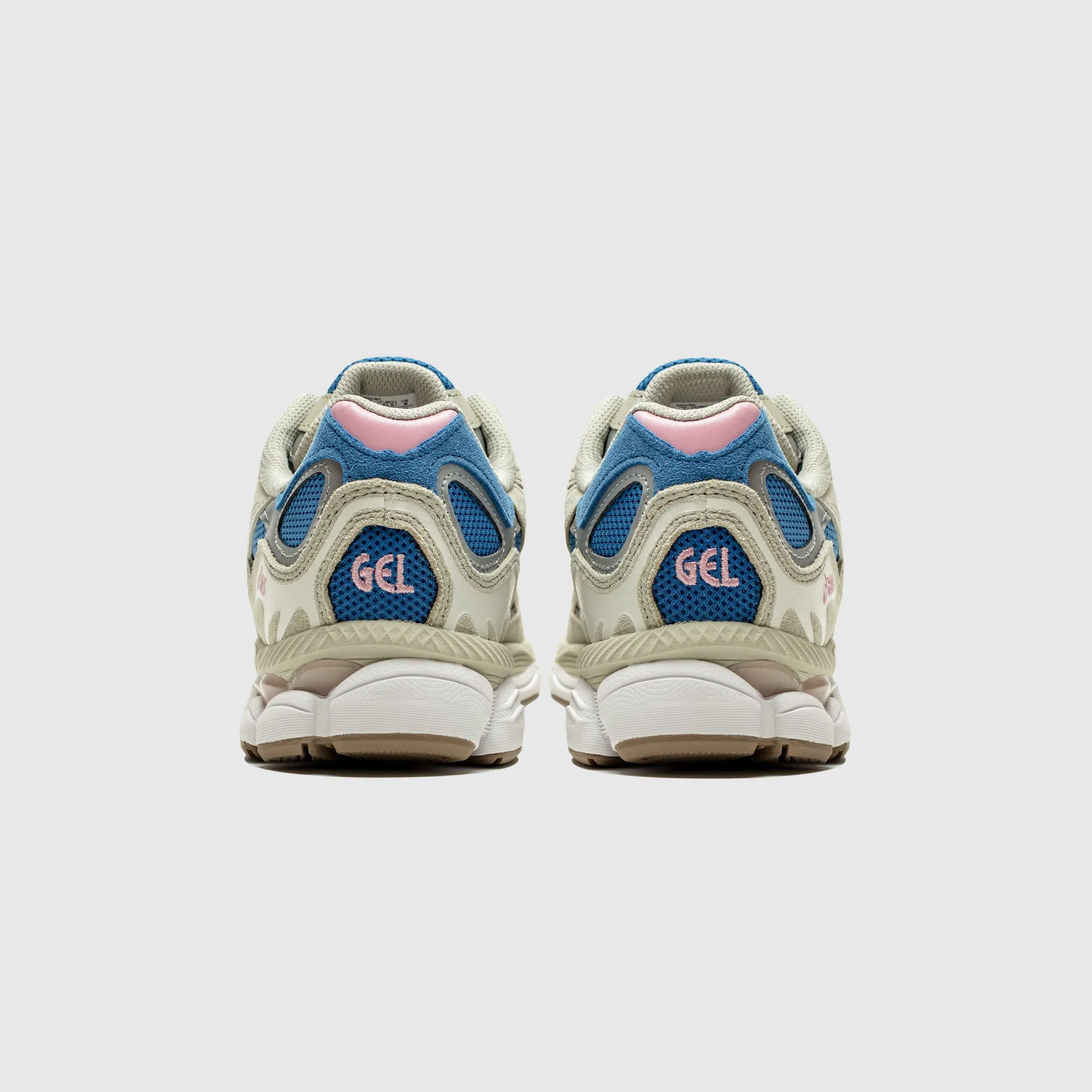 GEL-NYC running in fog shoes Quick Sprint