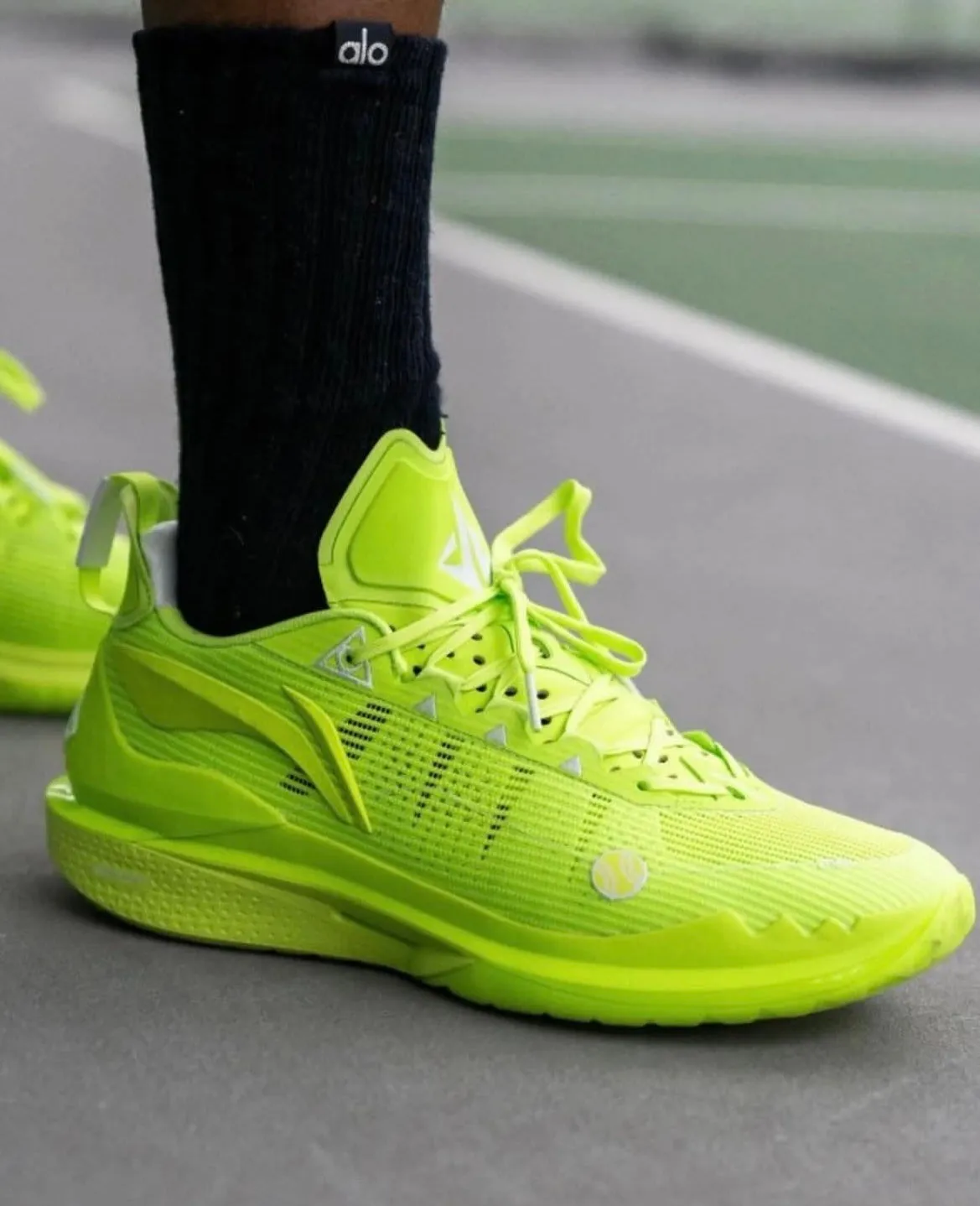 Li-Ning Jimmy Butler JB2 - Fluorescent Green Vertical Propulsion