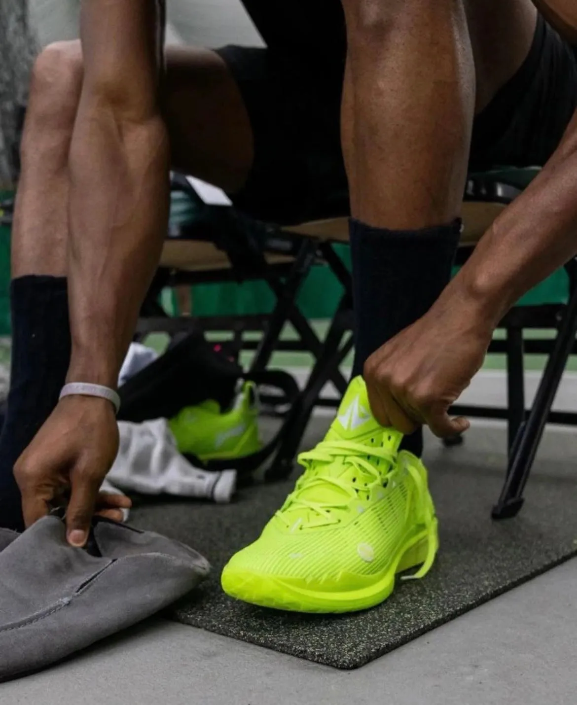 Li-Ning Jimmy Butler JB2 - Fluorescent Green Dry Fit