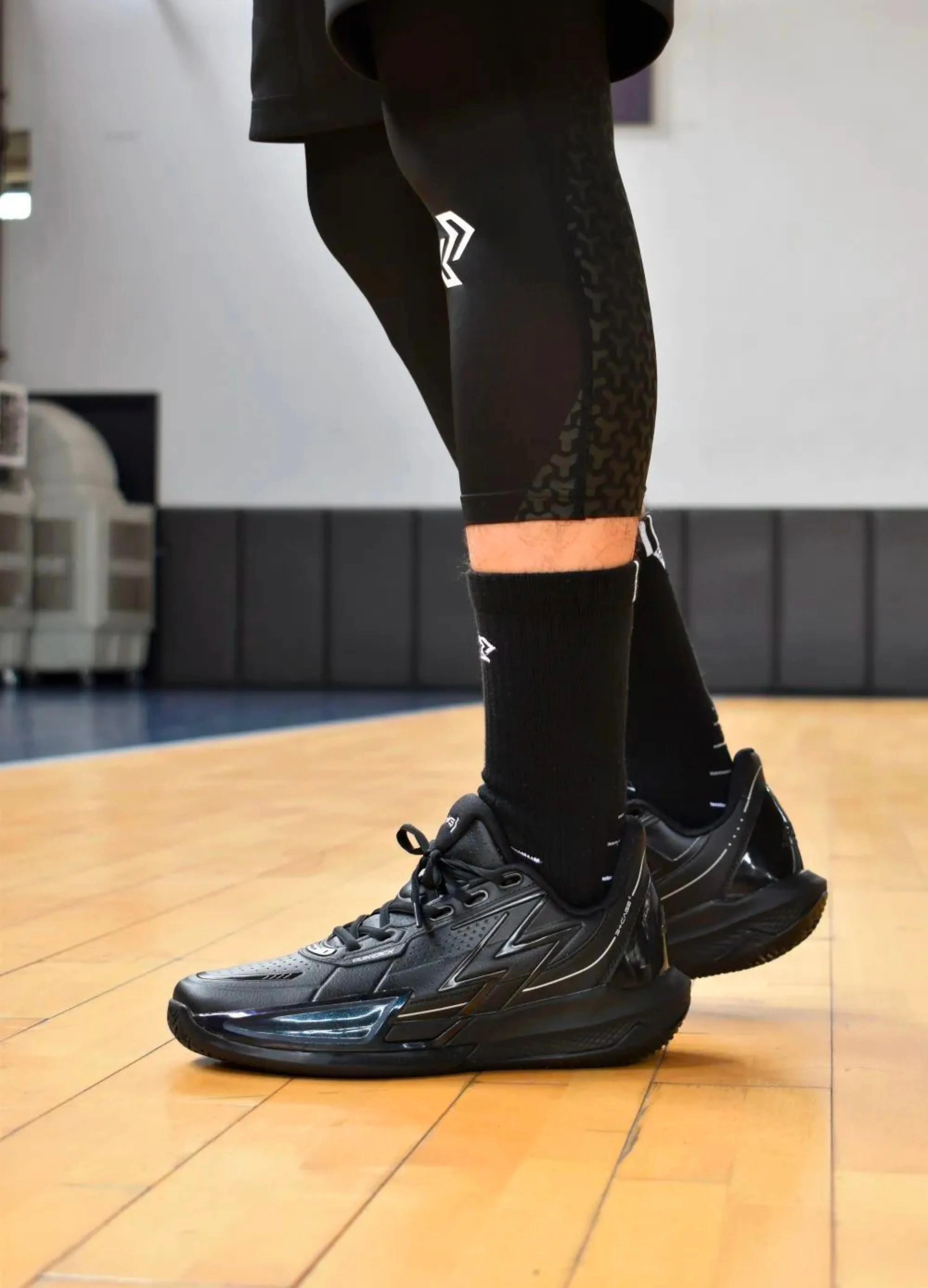 ShockAbsorbingMidsole 361?? Big3 4.0 Pro - Black Samurai/Black Truffle