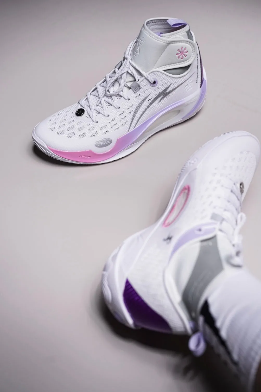 Li-Ning Wade 808 V2 Ultra Mid - White/Purple Ankle   Support Asymmetric Lacing System