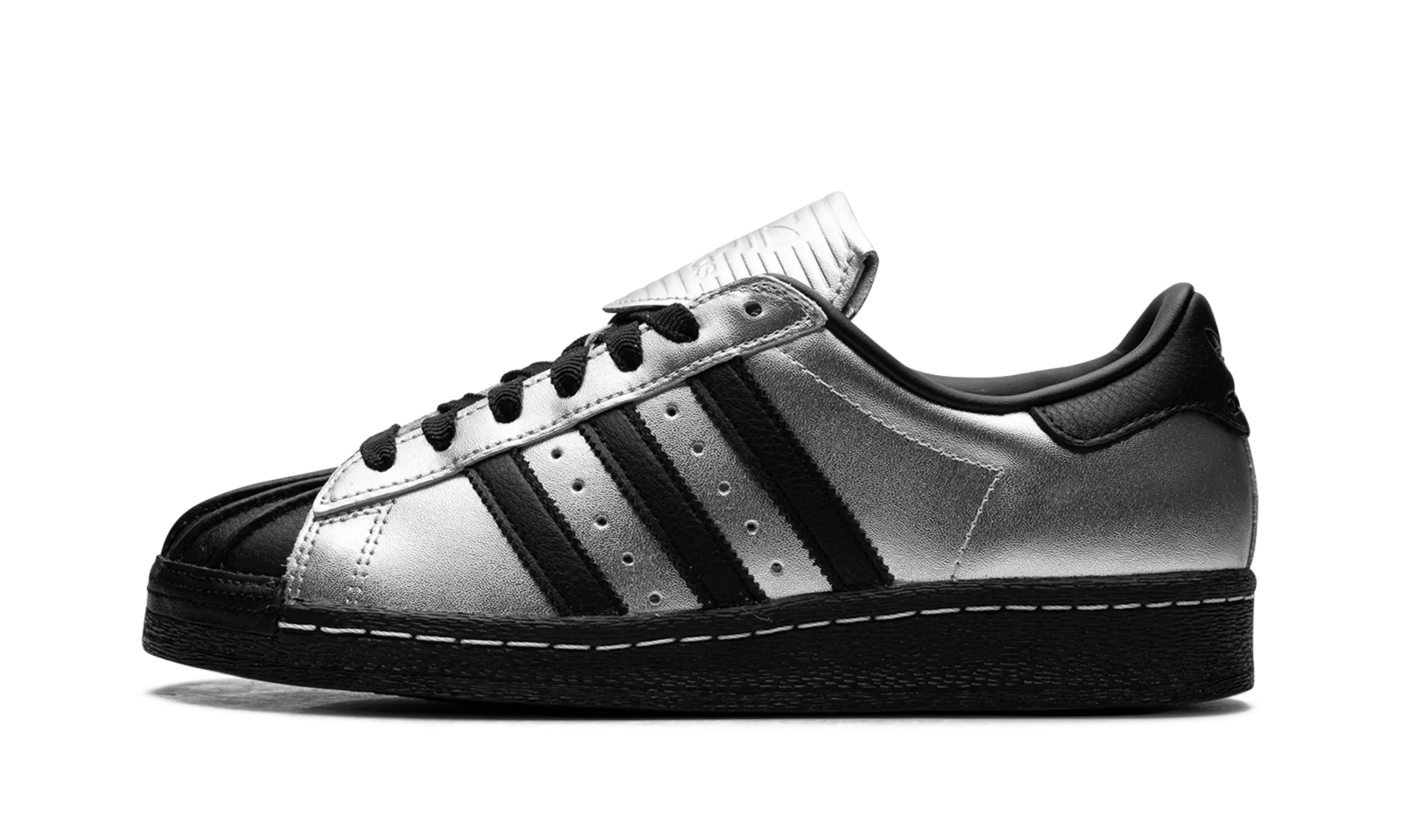 Slow Pace Superstar 82 WMNS "Metallic Silver Black"