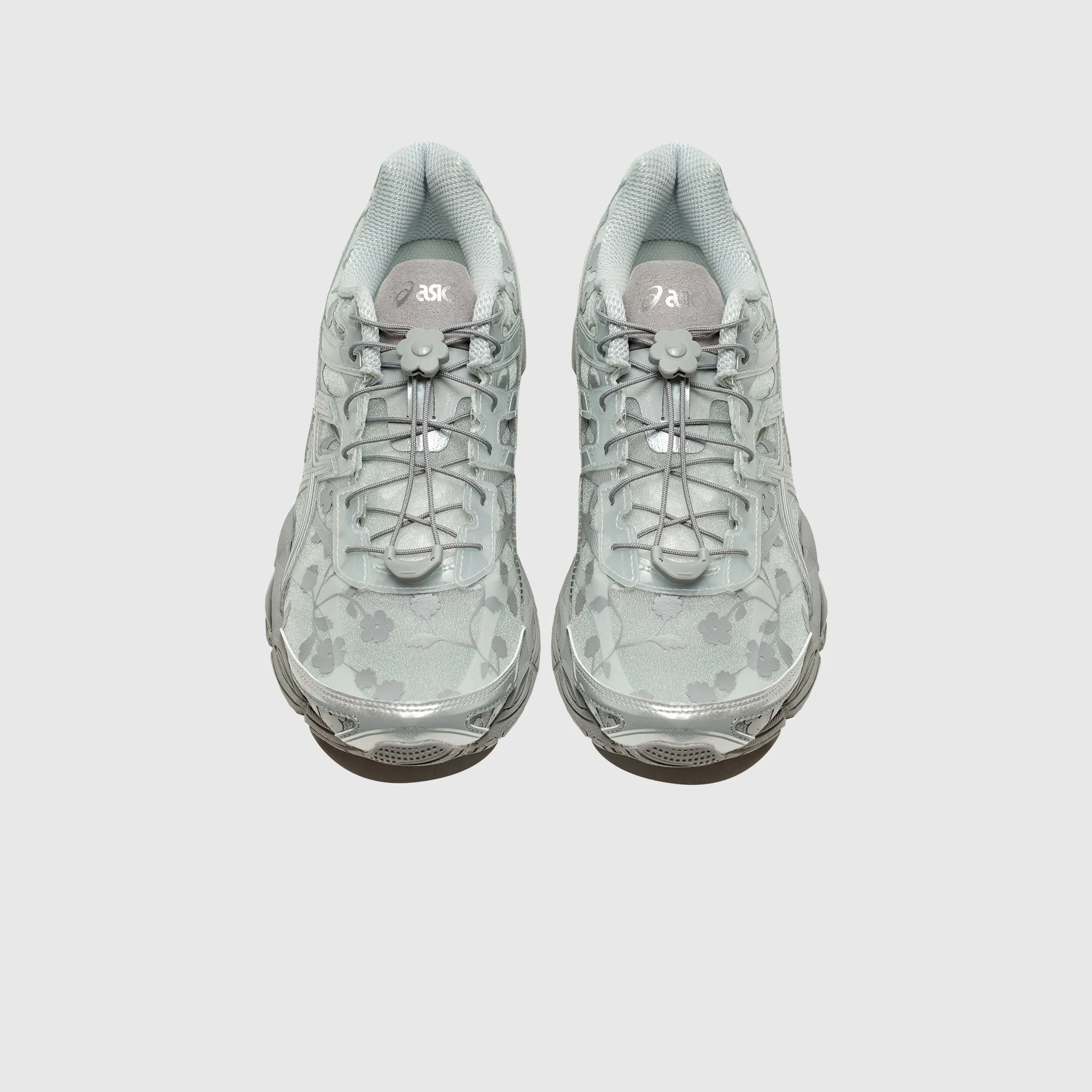 GEL-CUMULUS 16 SSCB sunny day running shoe condition