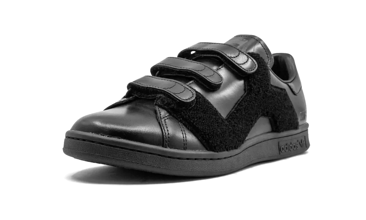 RS Stan Smith Comfort BADG Textured Grip Surface