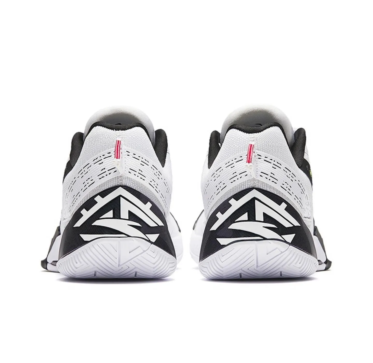 Vertical Lift Enhancement Anta Shock Sweep 5 - White/Black